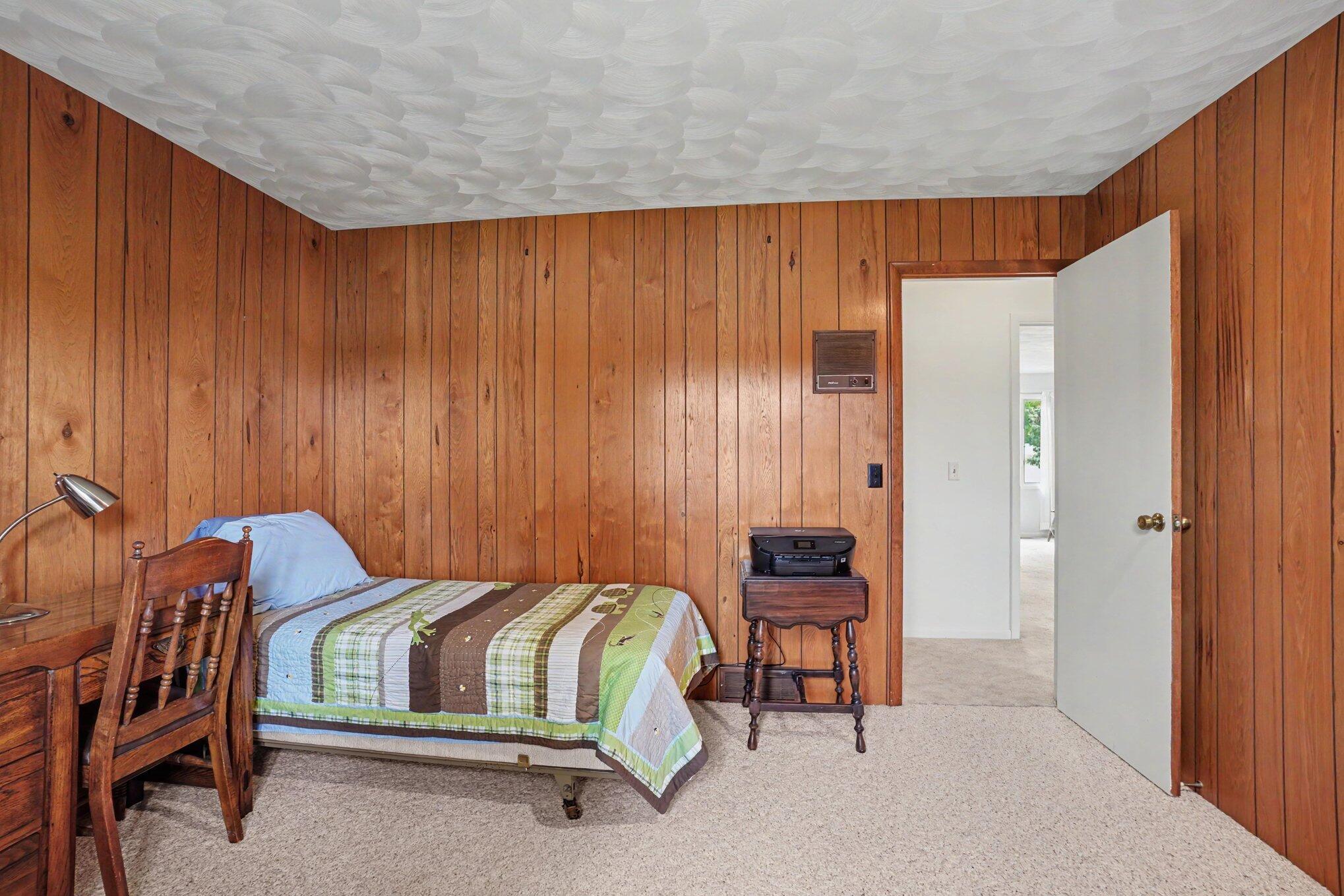 4216 Lake Forest Kalamazoo MI 49008