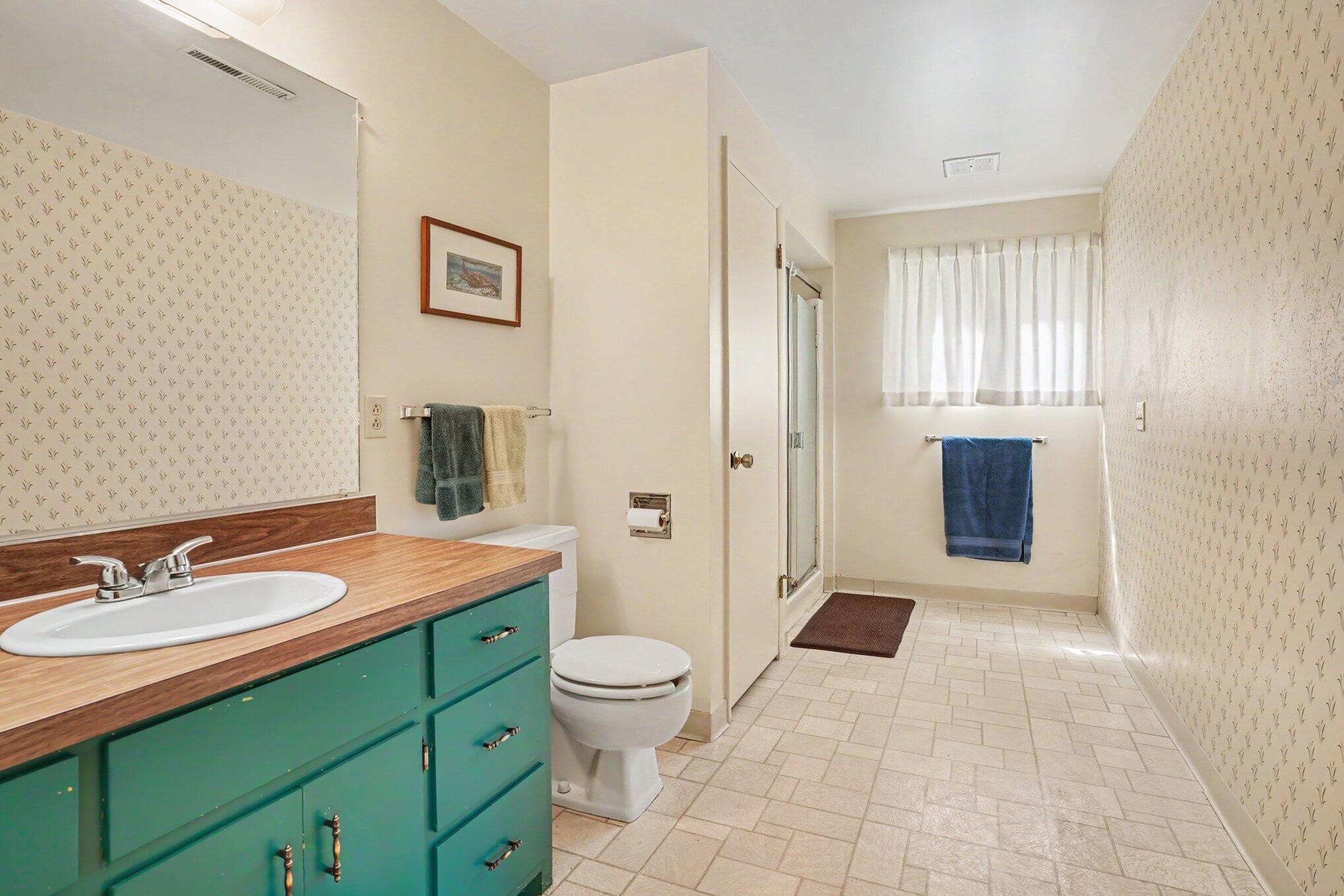 4216 Lake Forest Kalamazoo MI 49008