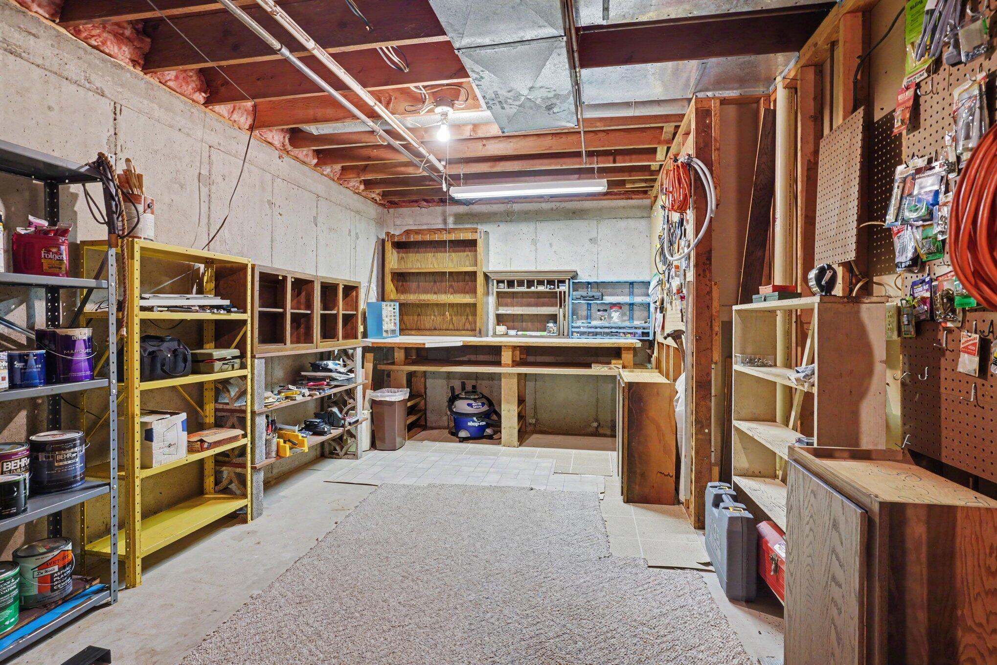 4216 Lake Forest Kalamazoo MI 49008