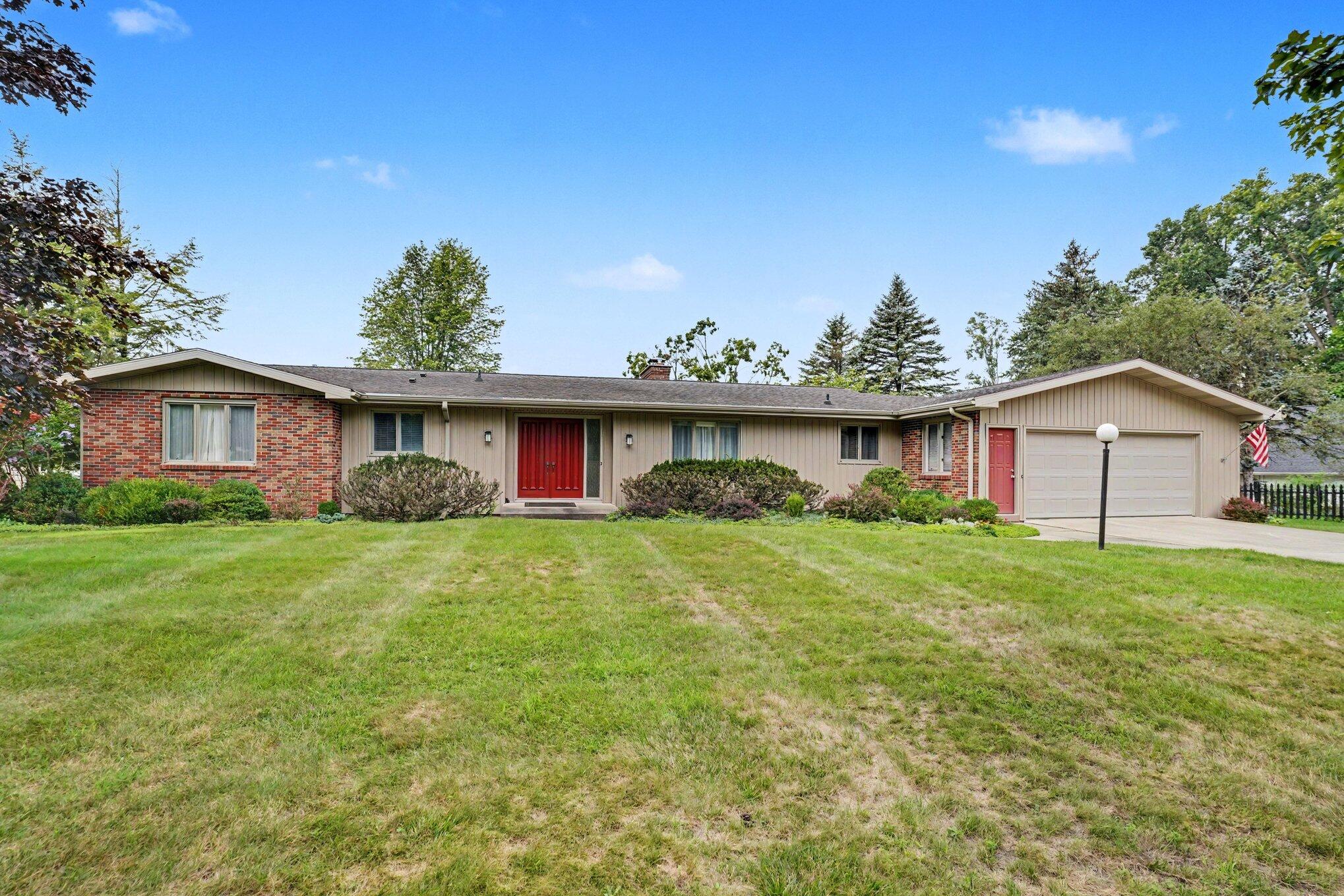 4216 Lake Forest Kalamazoo MI 49008