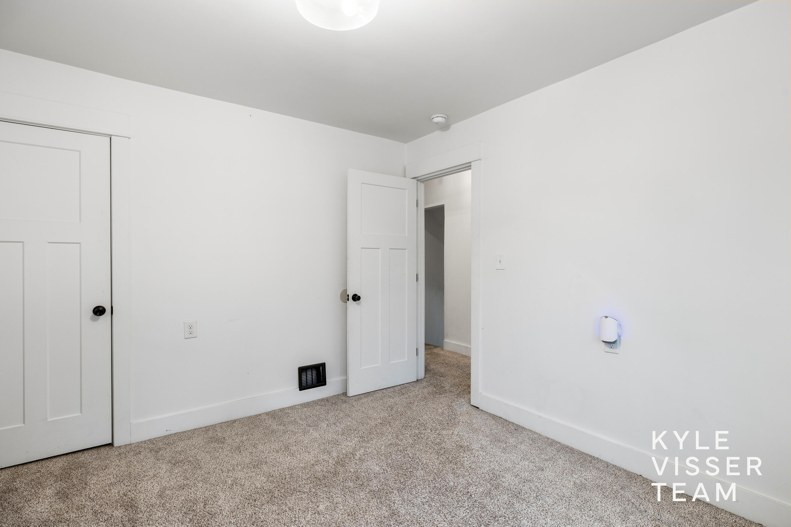 1240 Bemis Street SE Grand Rapids MI 49506