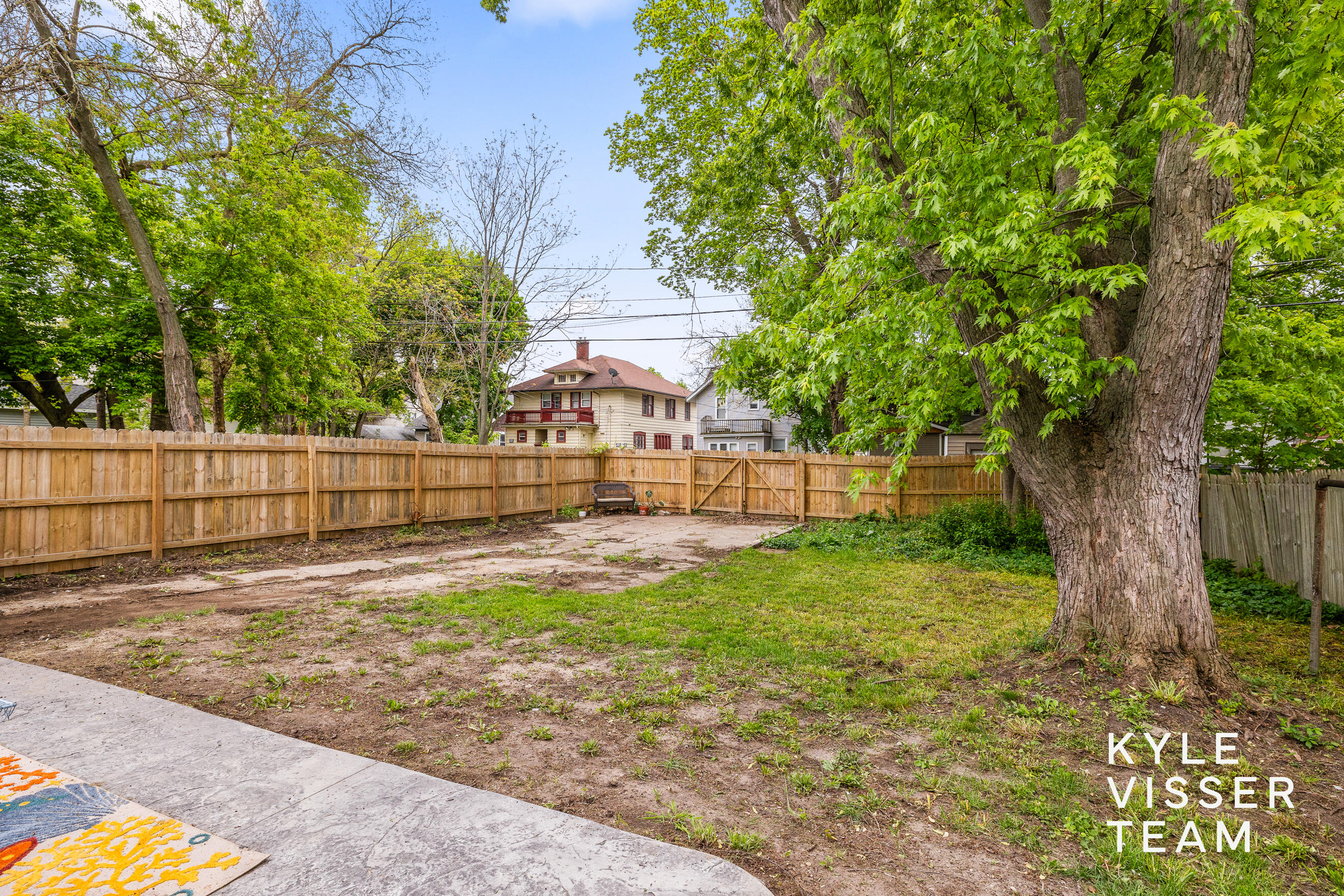 1240 Bemis Street SE Grand Rapids MI 49506