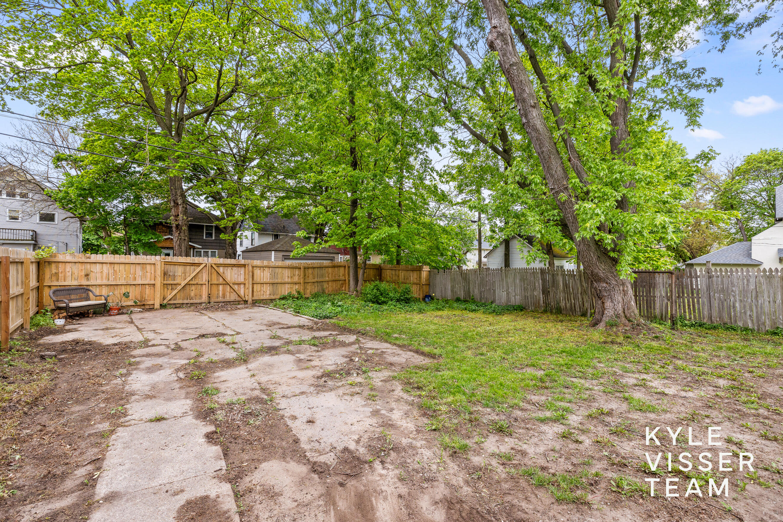 1240 Bemis Street SE Grand Rapids MI 49506