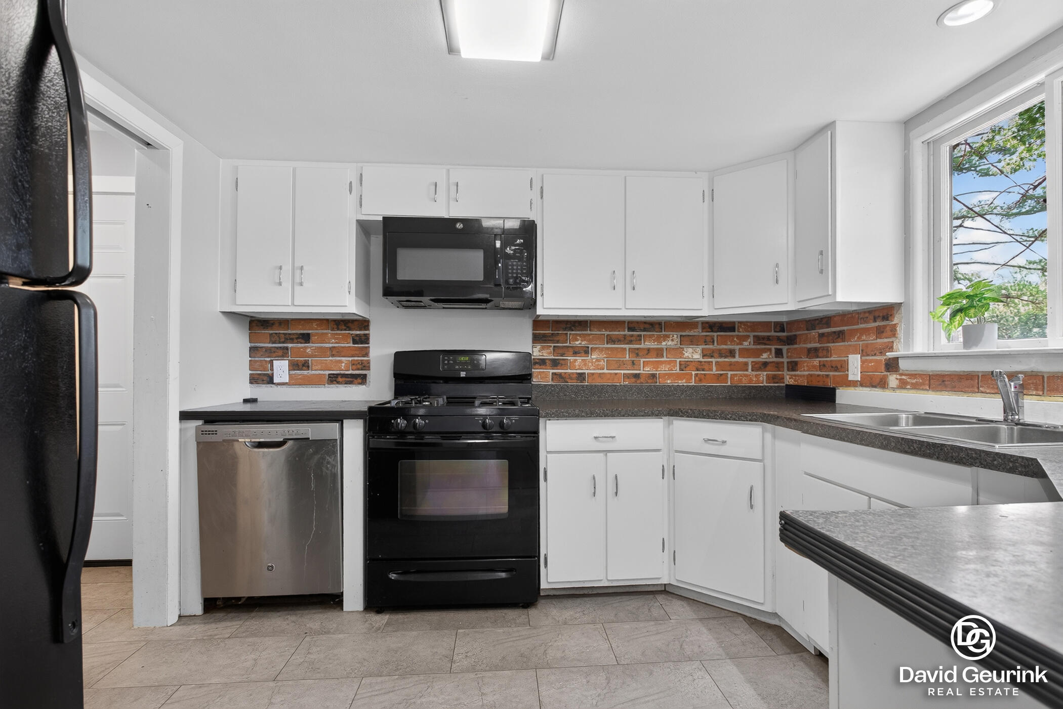 19 N Division Avenue Holland MI 49424