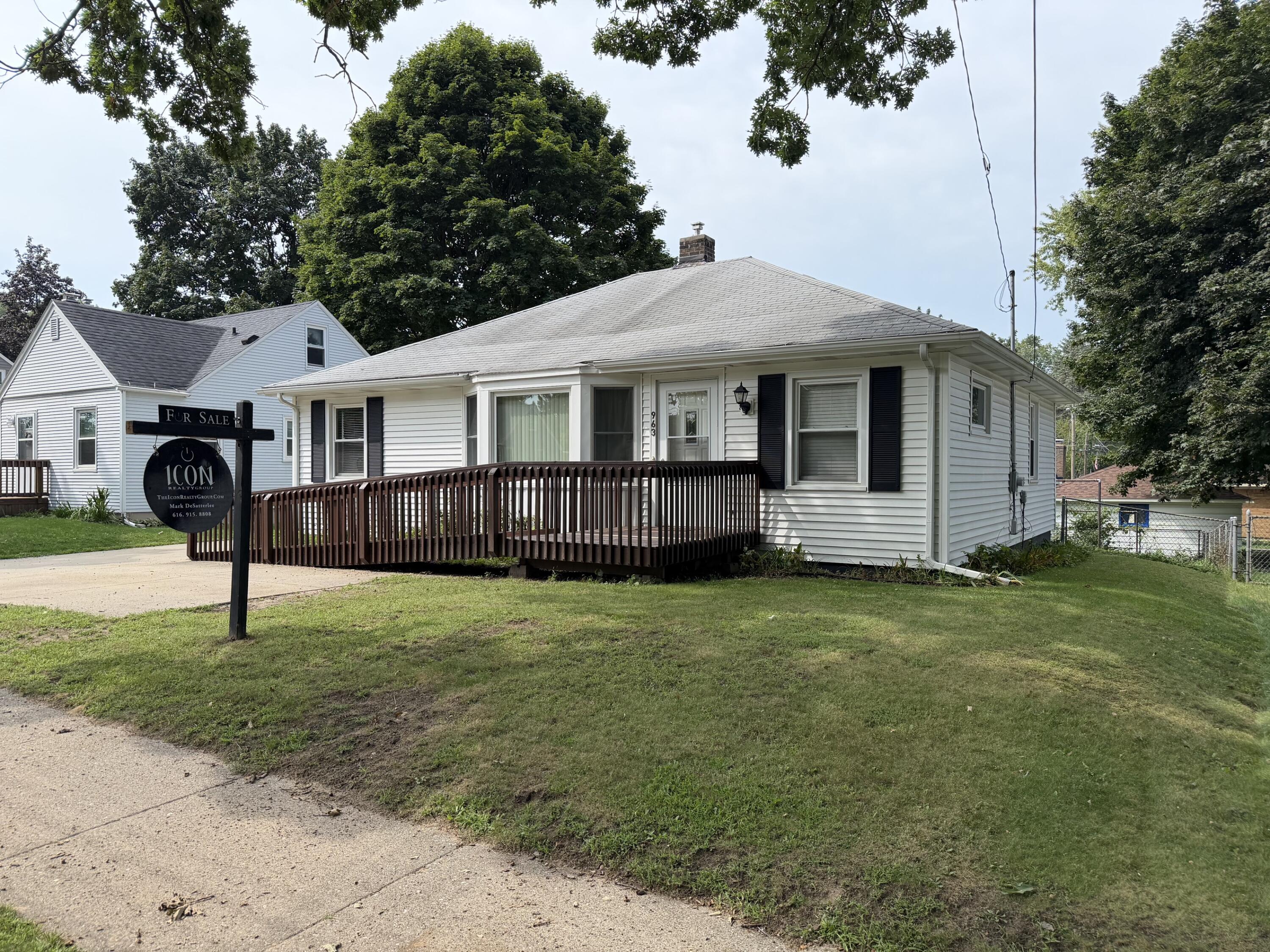 963 Covell Avenue NW Grand Rapids MI 49504