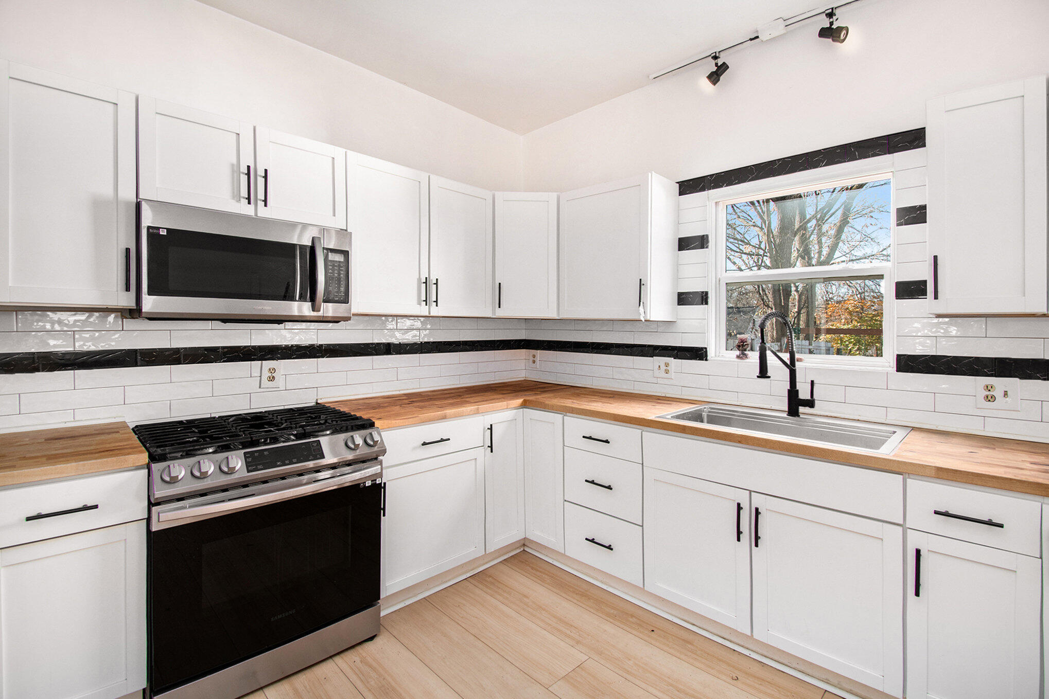 1559 Coit Avenue NE Grand Rapids MI 49505