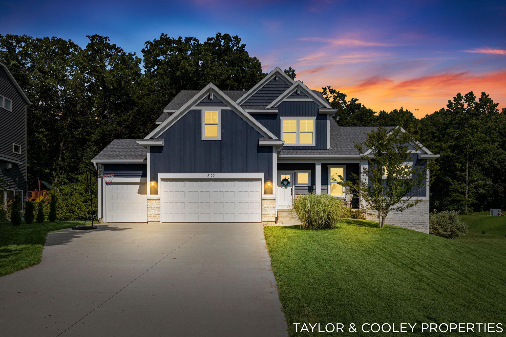 8129 Honeysuckle Hill Court SE Grand Rapids MI 49512
