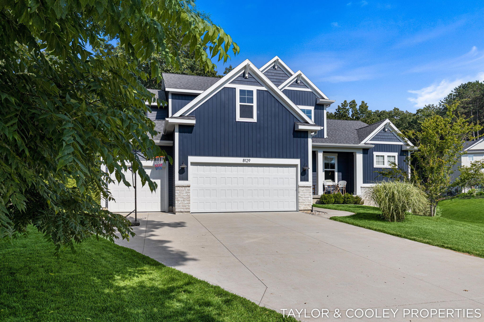 8129 Honeysuckle Hill Court SE Grand Rapids MI 49512