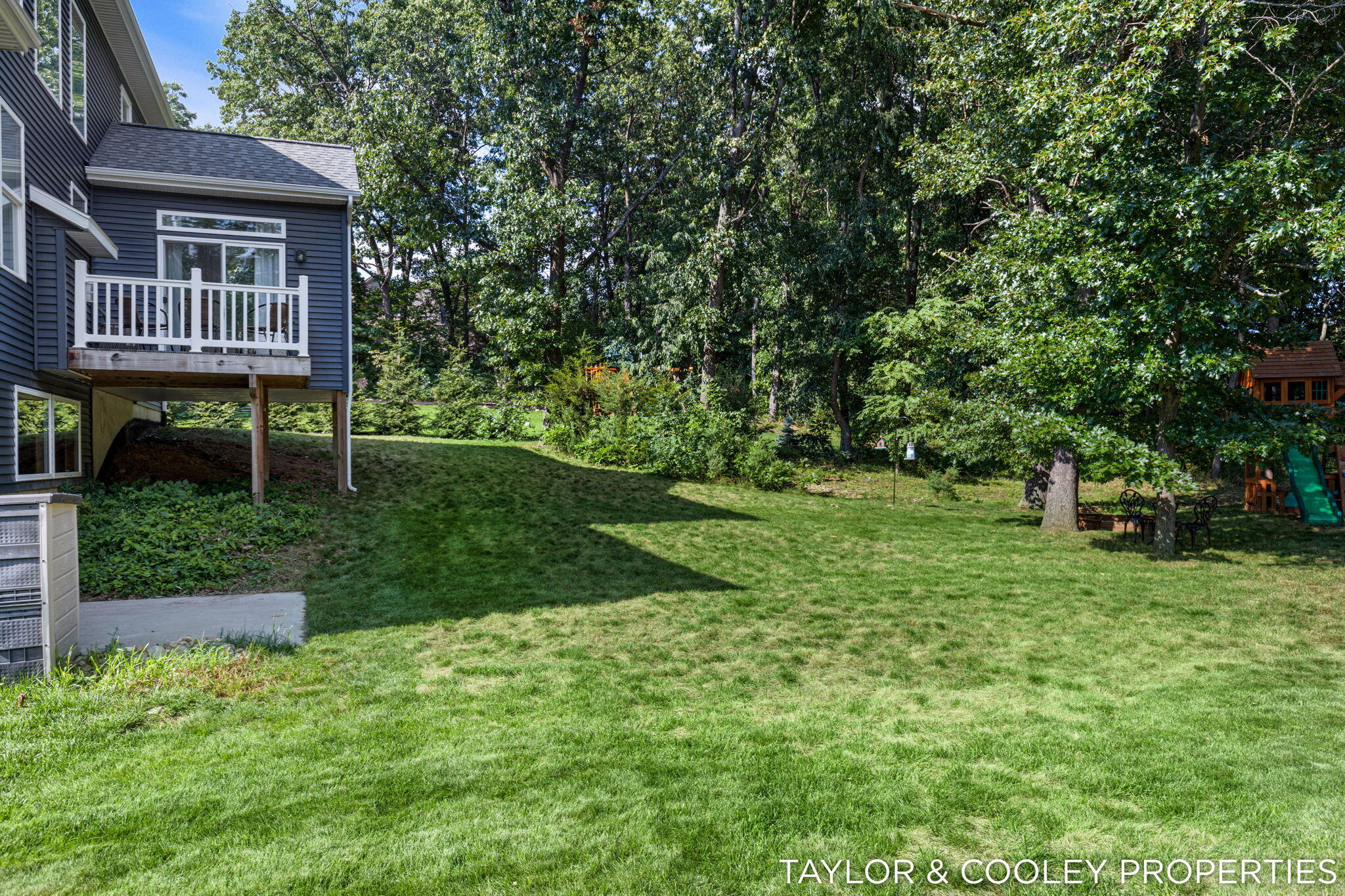 8129 Honeysuckle Hill Court SE Grand Rapids MI 49512