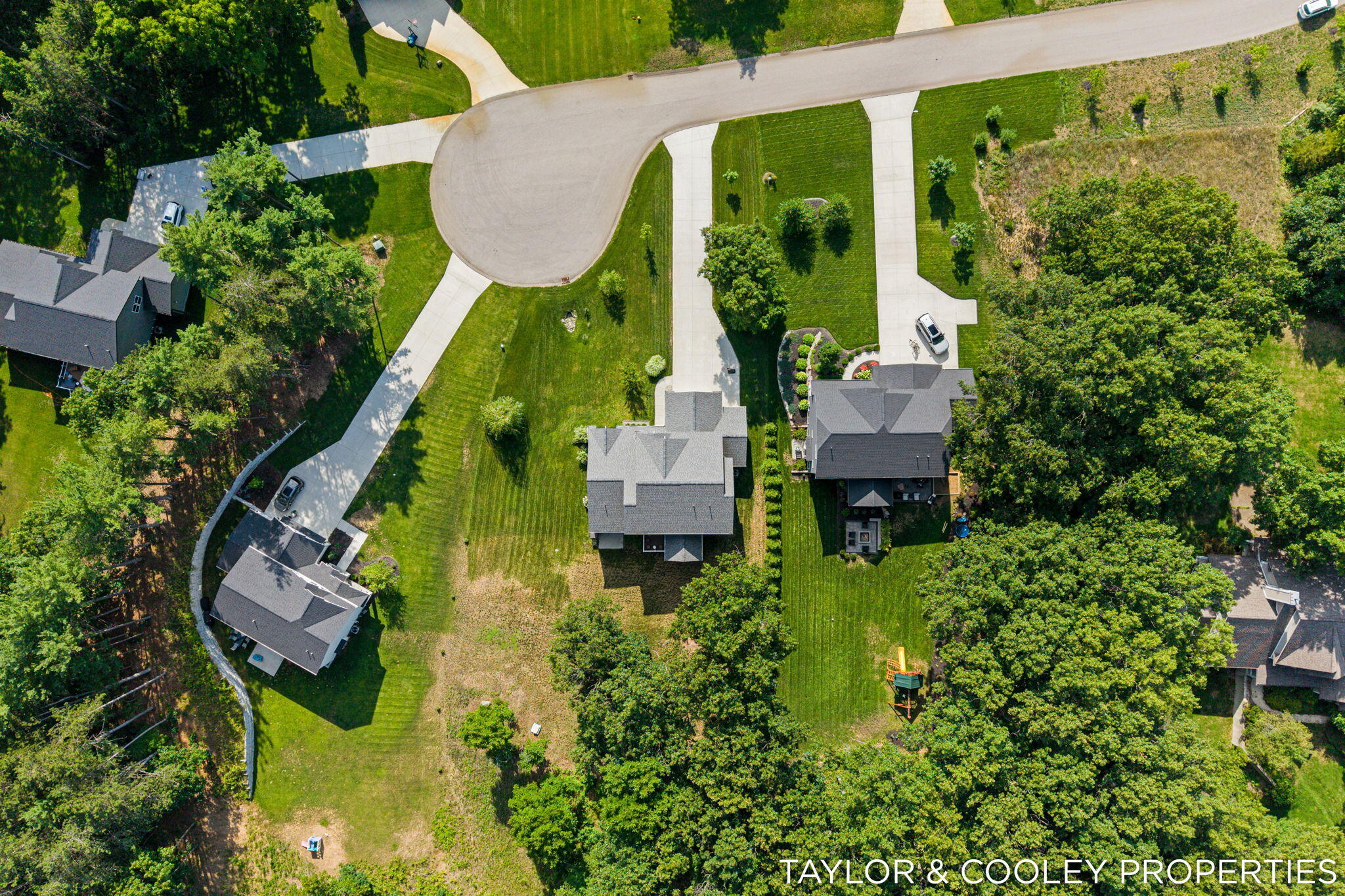 8129 Honeysuckle Hill Court SE Grand Rapids MI 49512