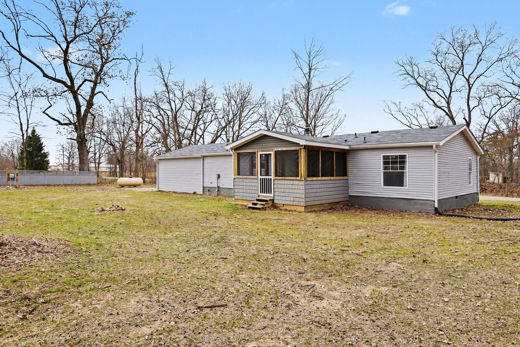 67429 N Shore Drive Edwardsburg MI 49112