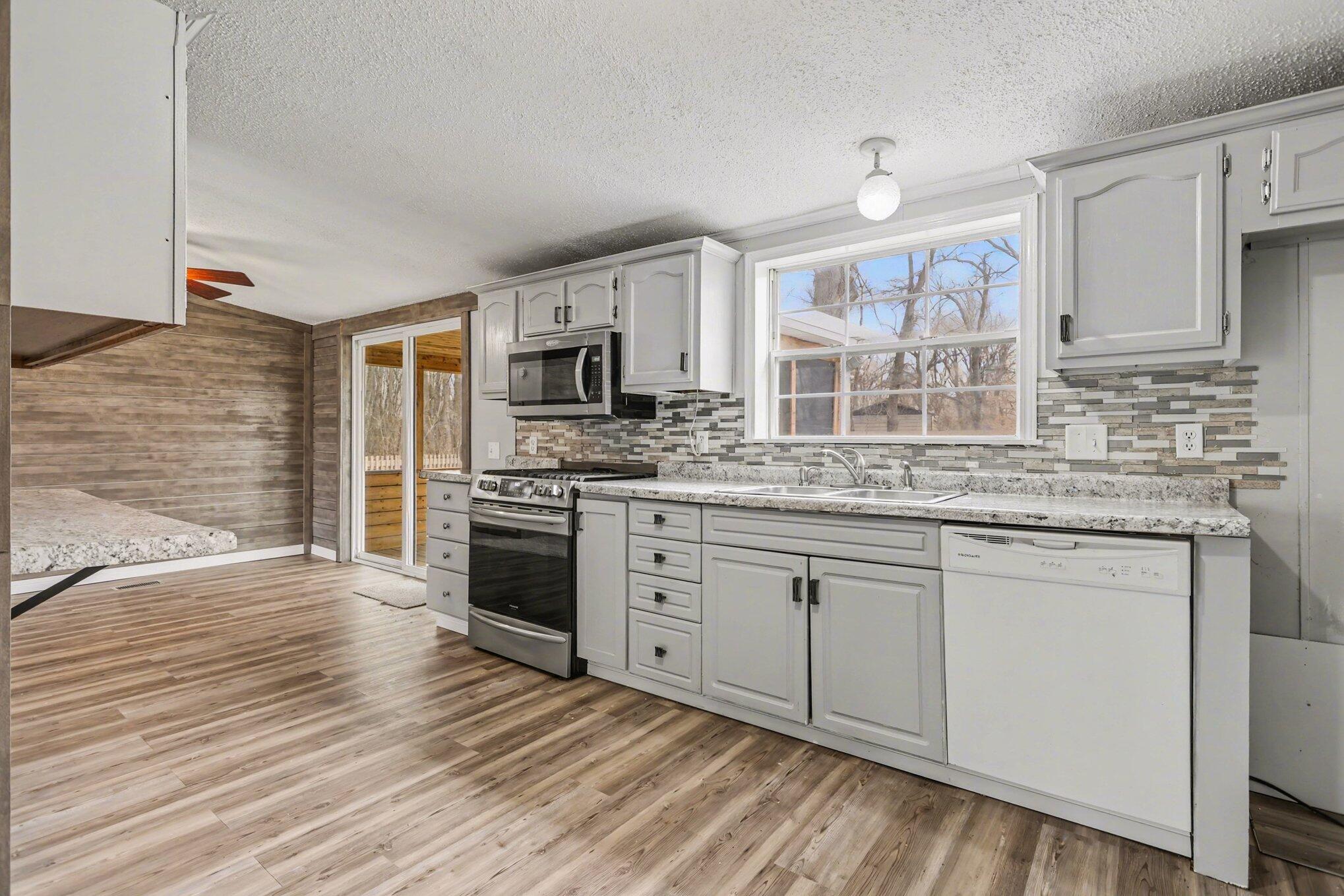 67429 N Shore Drive Edwardsburg MI 49112