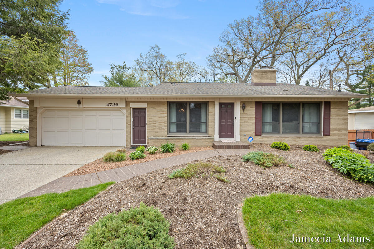4726 Poinsettia Avenue SE Grand Rapids MI 49508