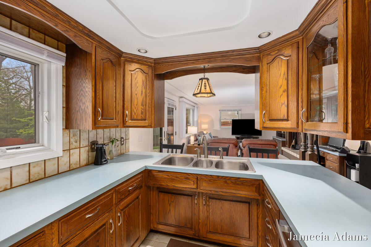 4726 Poinsettia Avenue SE Grand Rapids MI 49508
