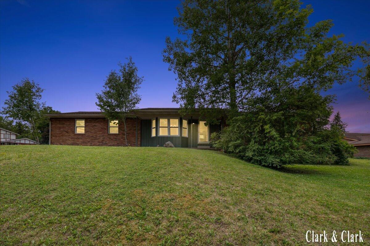 2068 Jamestown Drive SE Grand Rapids MI 49508