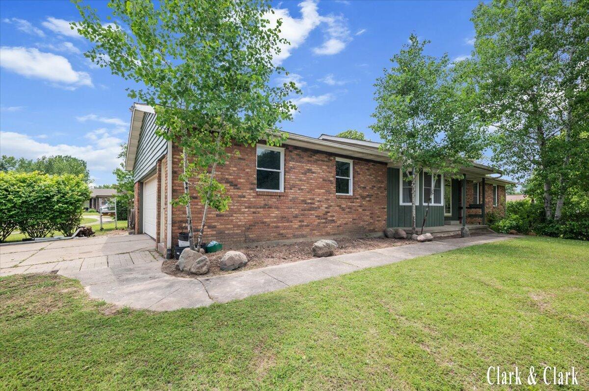2068 Jamestown Drive SE Grand Rapids MI 49508
