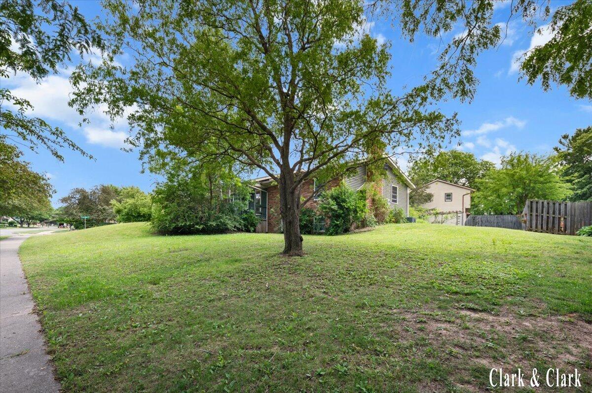 2068 Jamestown Drive SE Grand Rapids MI 49508