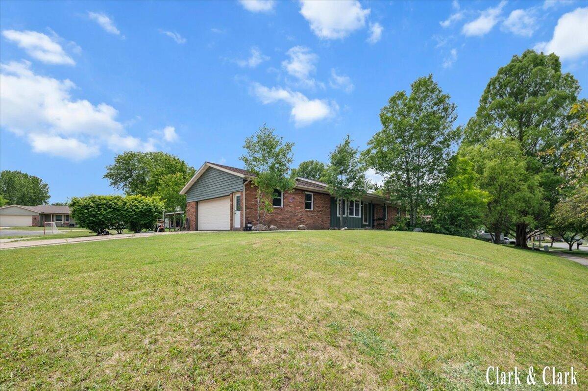2068 Jamestown Drive SE Grand Rapids MI 49508