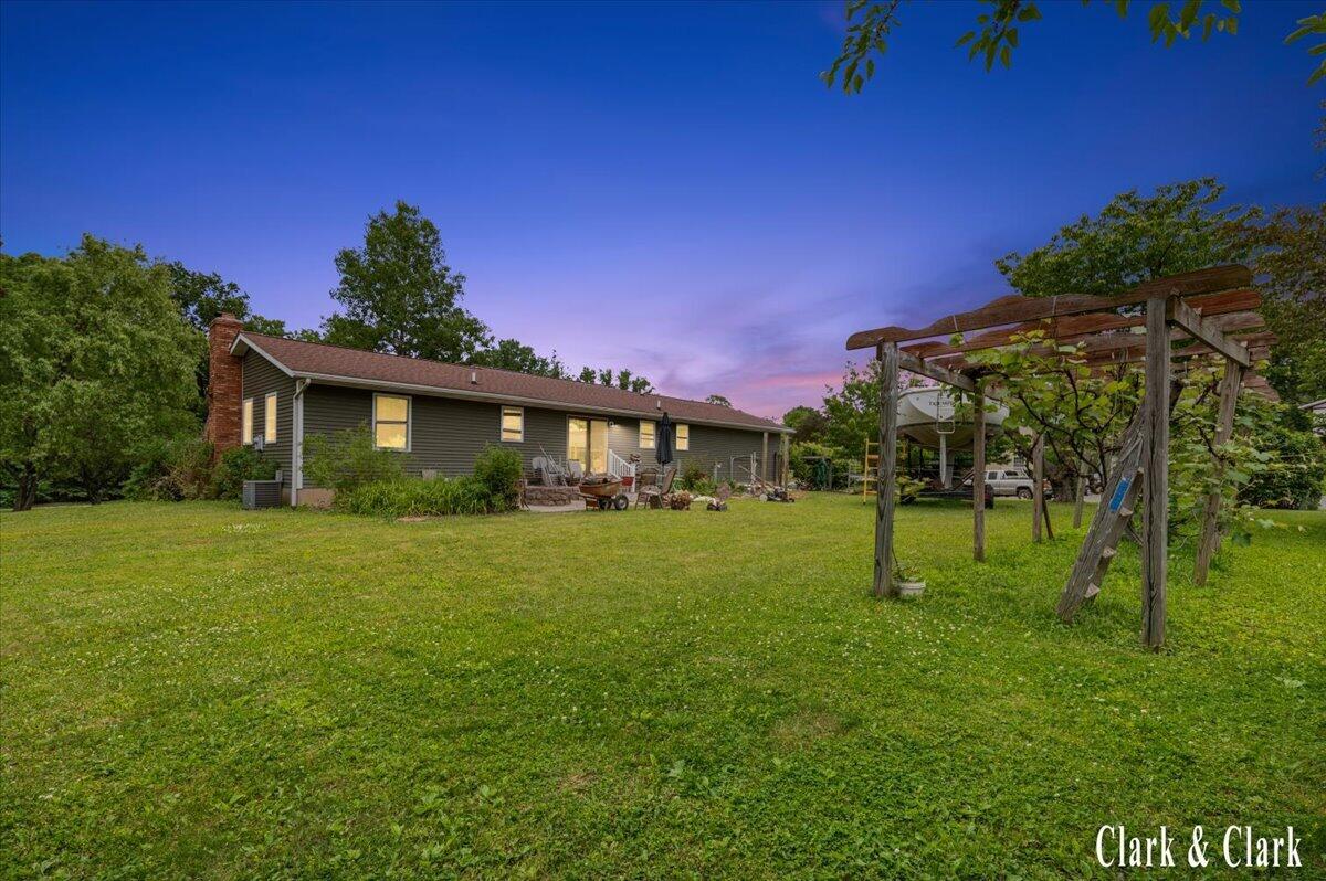 2068 Jamestown Drive SE Grand Rapids MI 49508