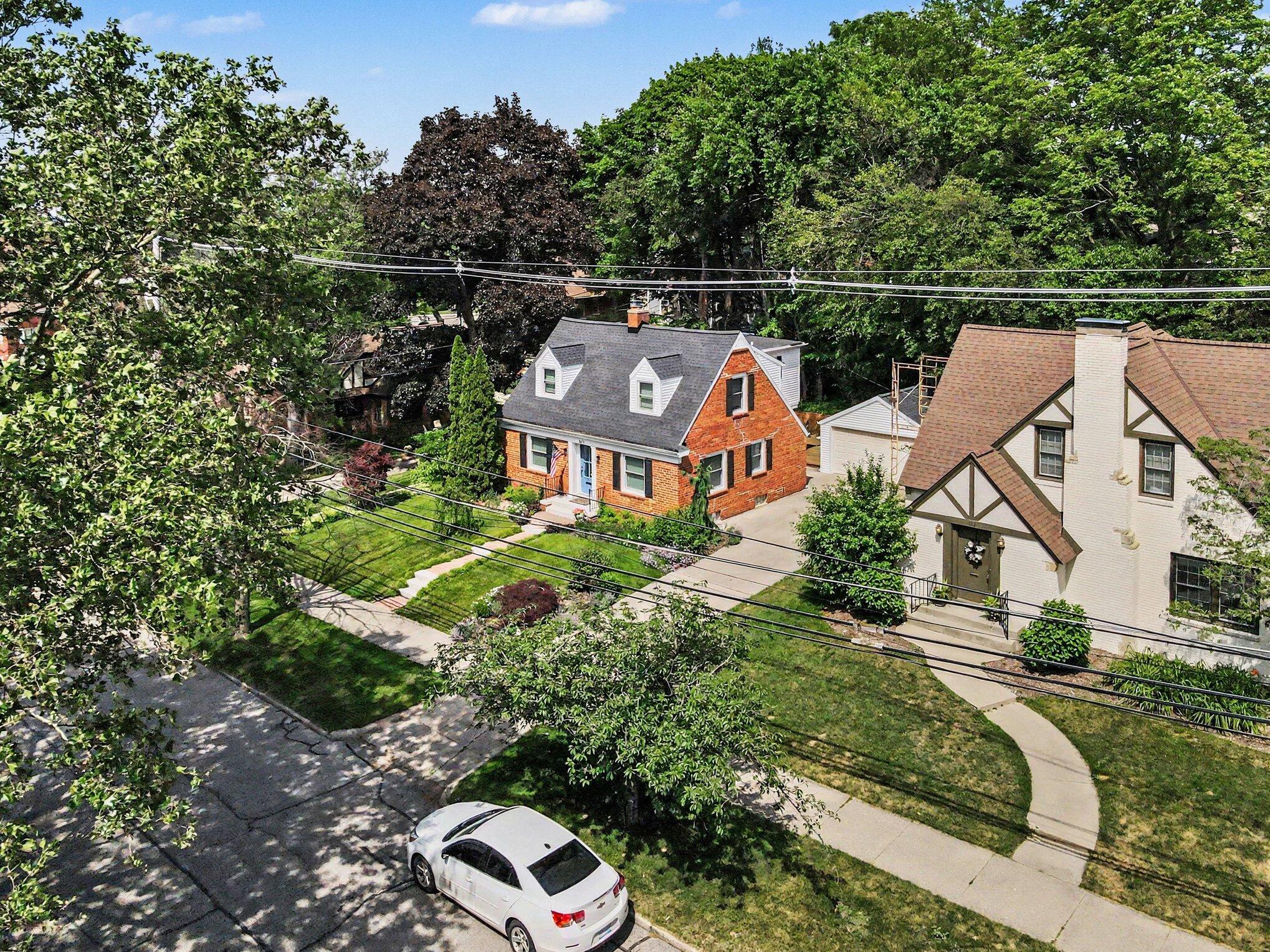 567 Central Avenue Holland MI 49423
