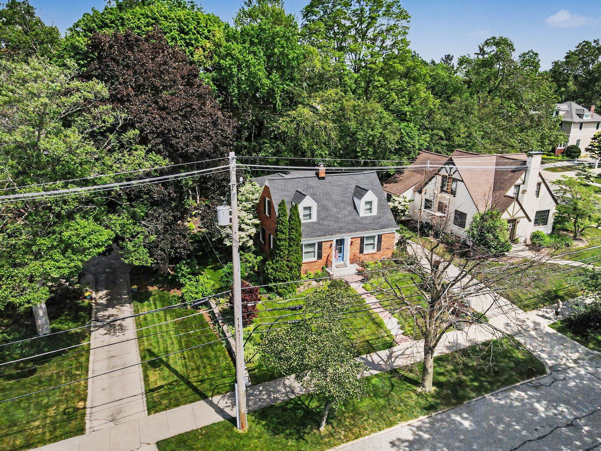 567 Central Avenue Holland MI 49423