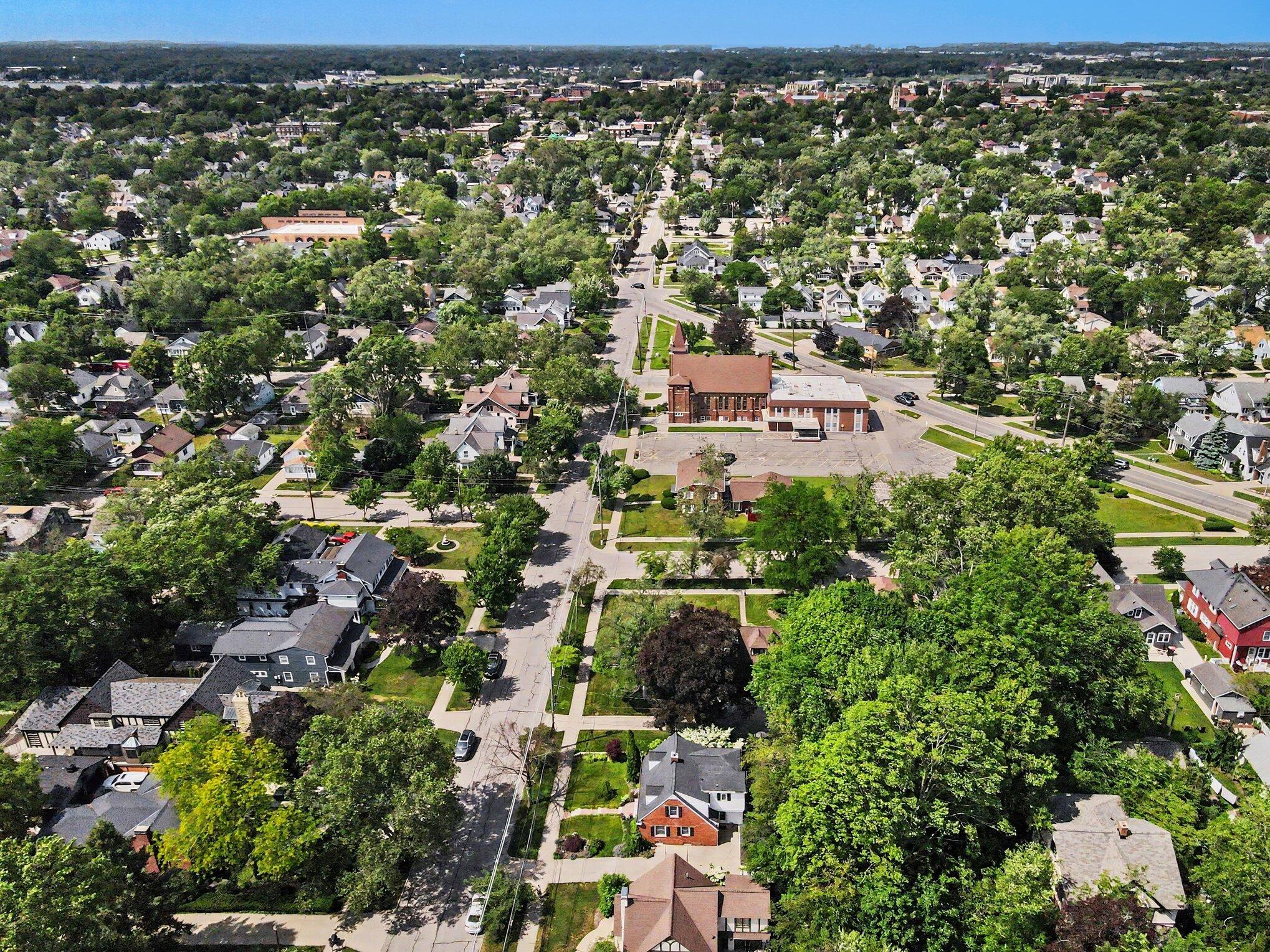 567 Central Avenue Holland MI 49423