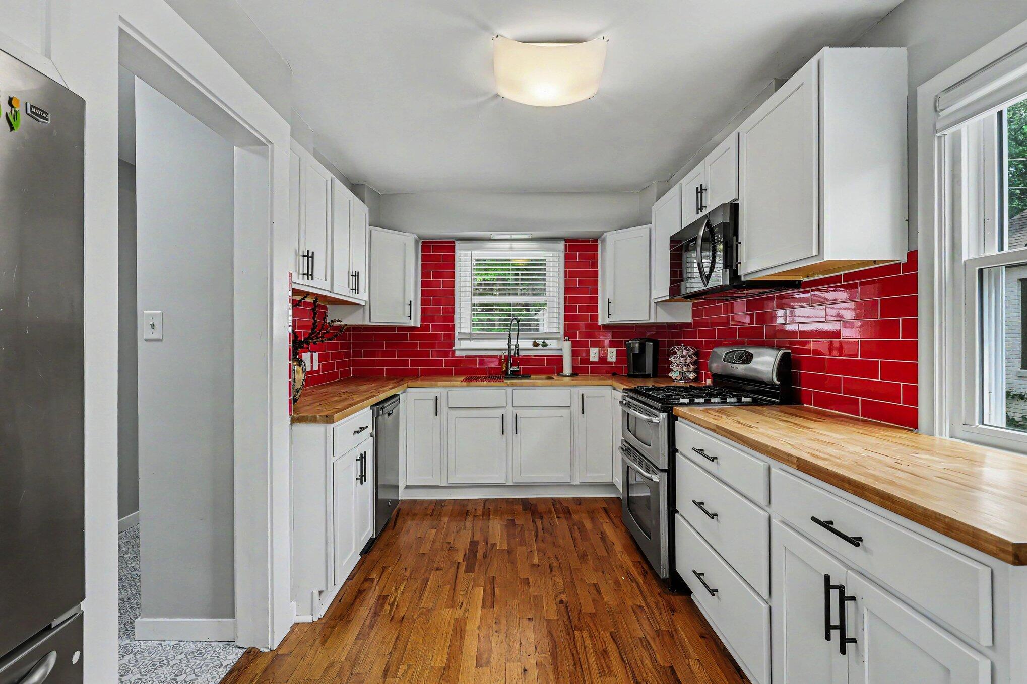 567 Central Avenue Holland MI 49423