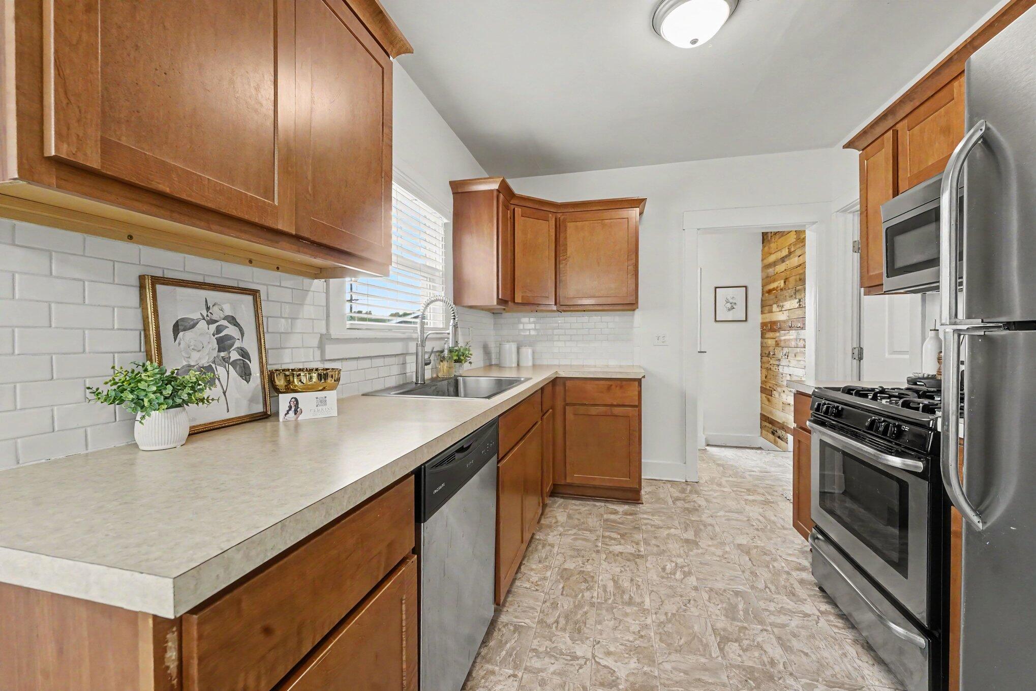 735 Eleanor Street NE Grand Rapids MI 49505