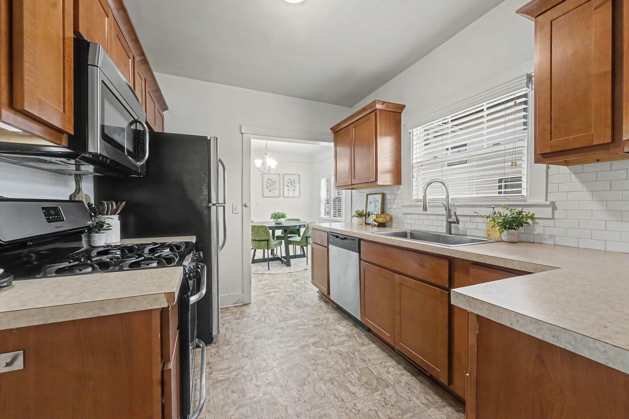 735 Eleanor Street NE Grand Rapids MI 49505