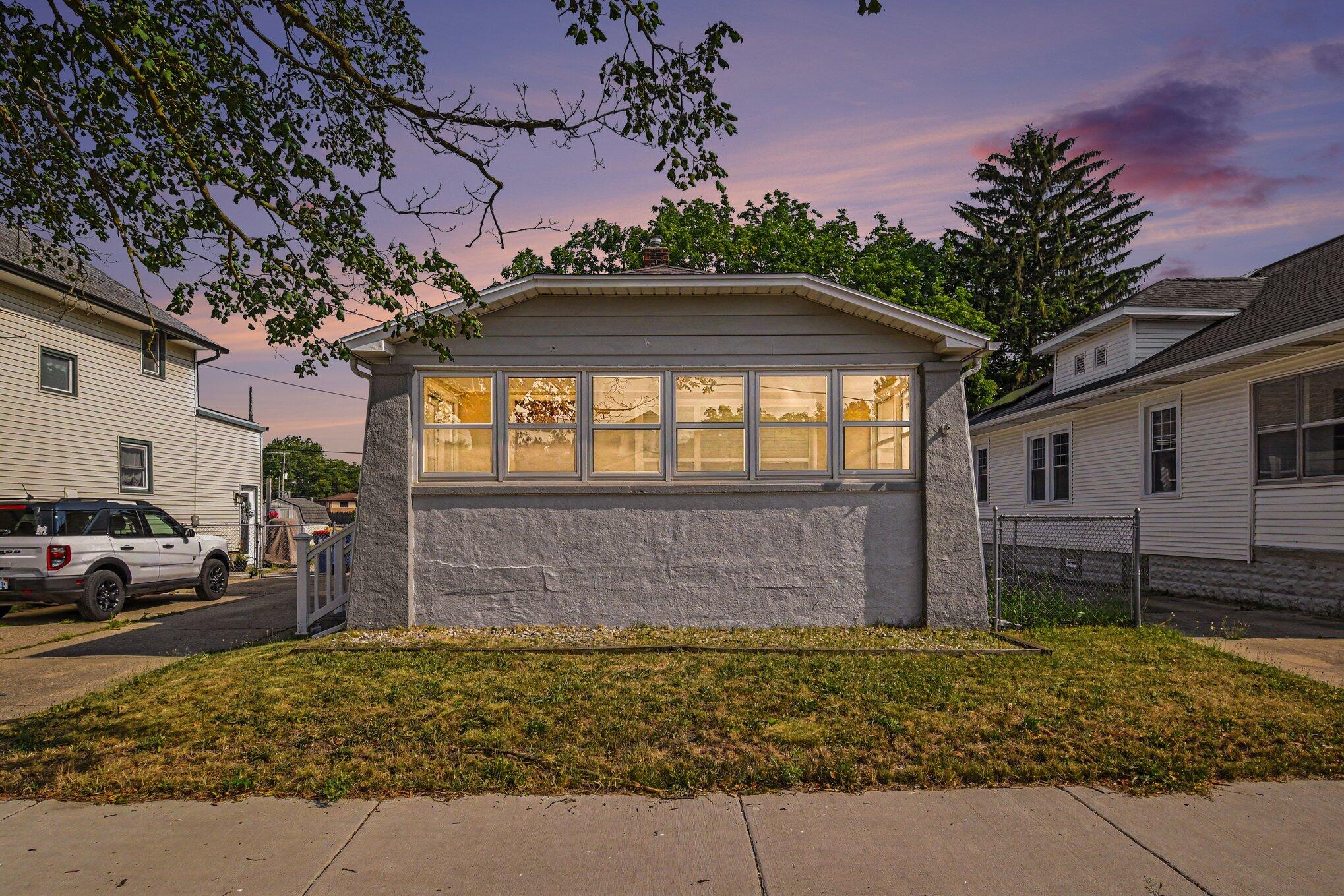 735 Eleanor Street NE Grand Rapids MI 49505