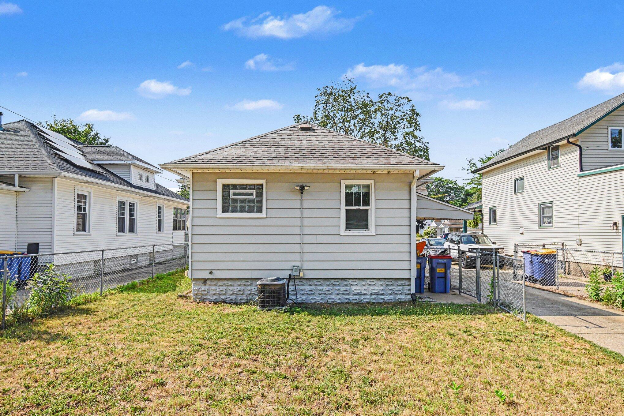 735 Eleanor Street NE Grand Rapids MI 49505