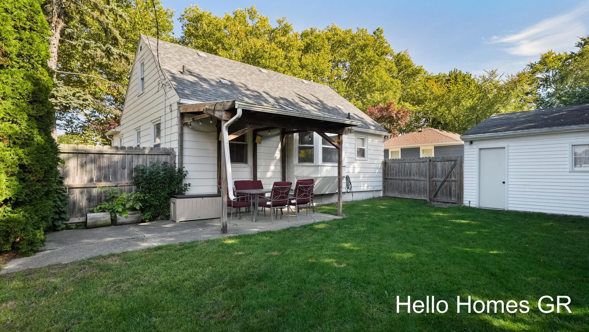 130 Katherine Drive NE Grand Rapids MI 49505