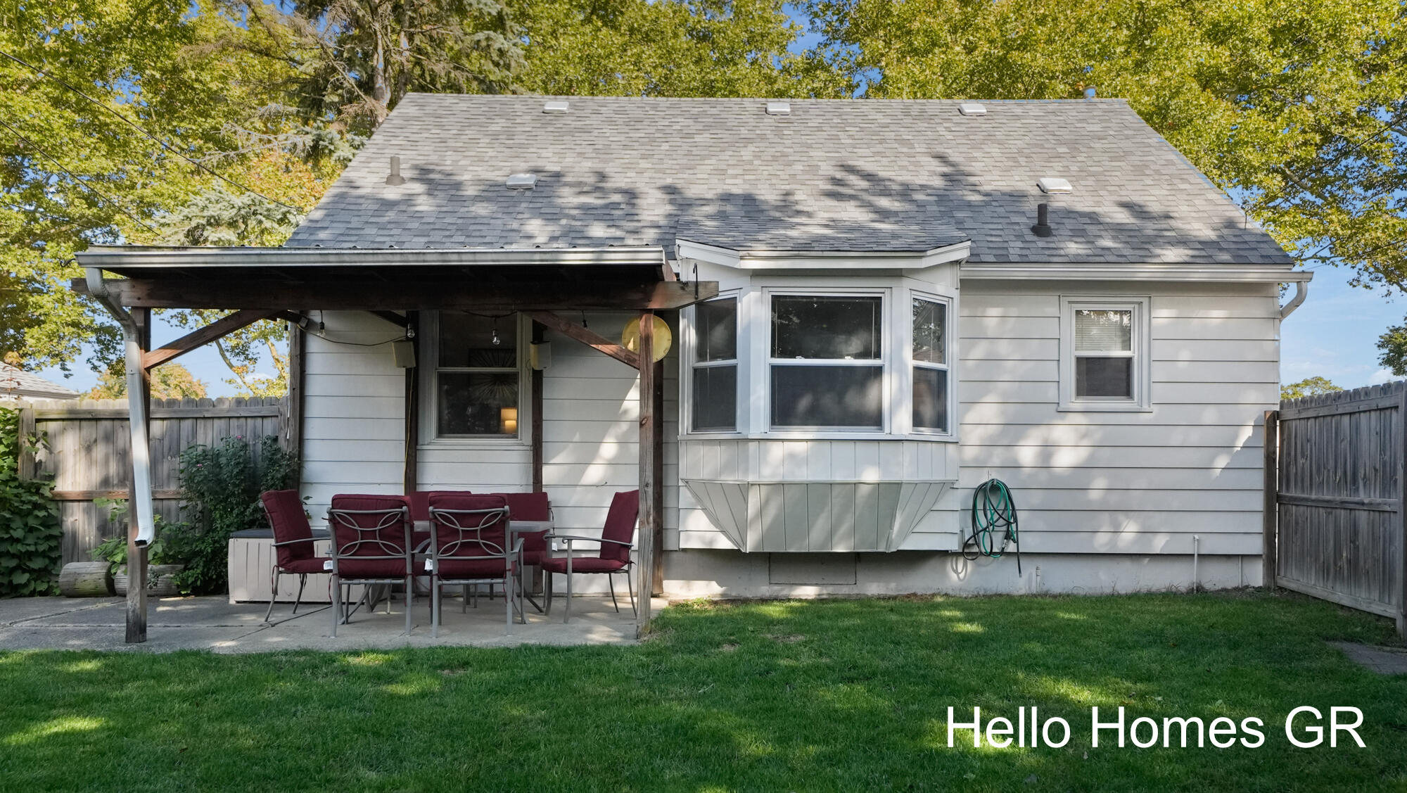 130 Katherine Drive NE Grand Rapids MI 49505