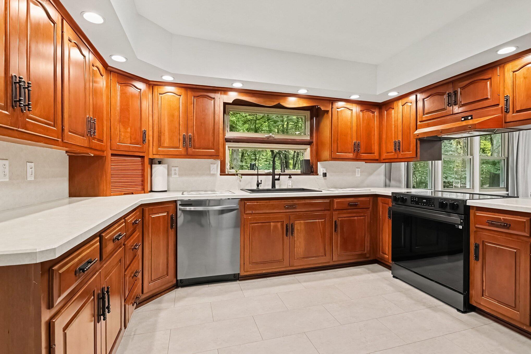 12537 S Wolcott Sawyer MI 49125