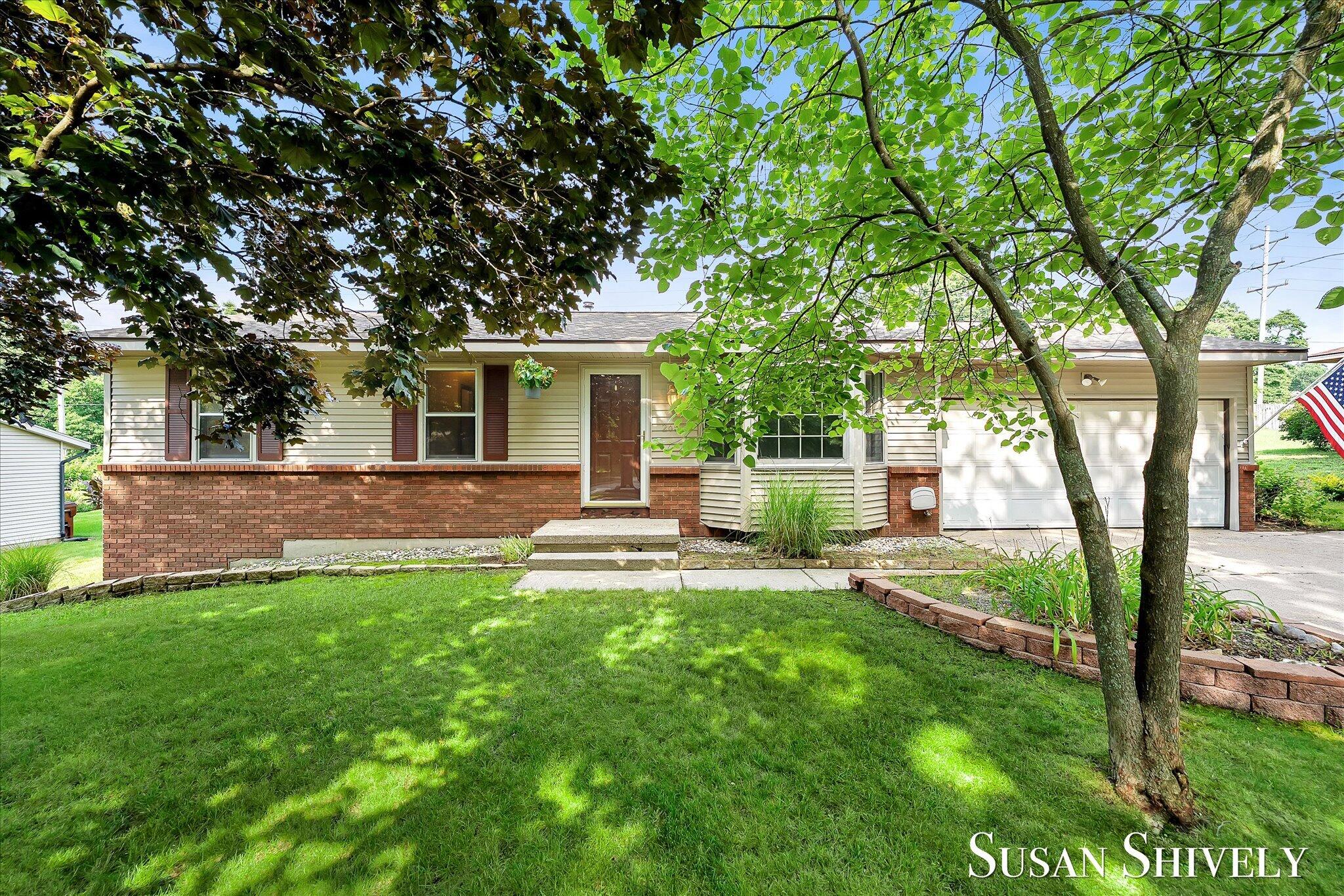2659 Bryanwood Drive NW Grand Rapids MI 49544