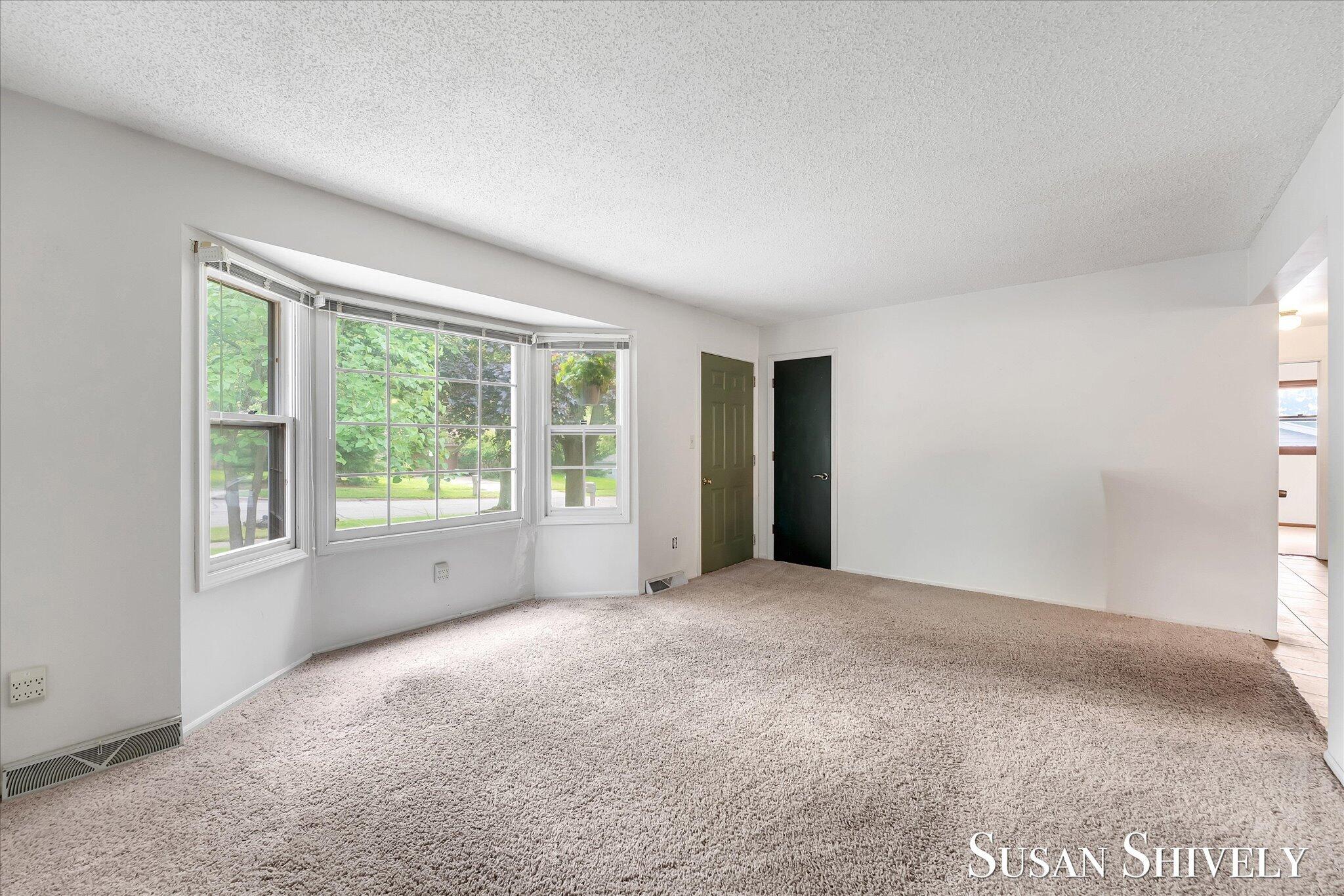 2659 Bryanwood Drive NW Grand Rapids MI 49544