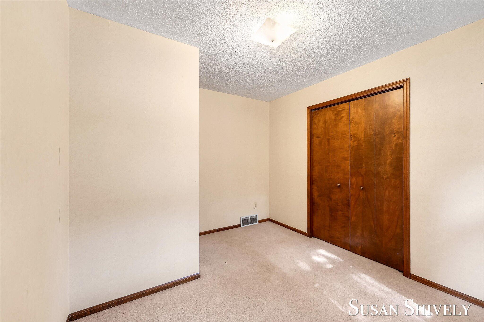 2659 Bryanwood Drive NW Grand Rapids MI 49544