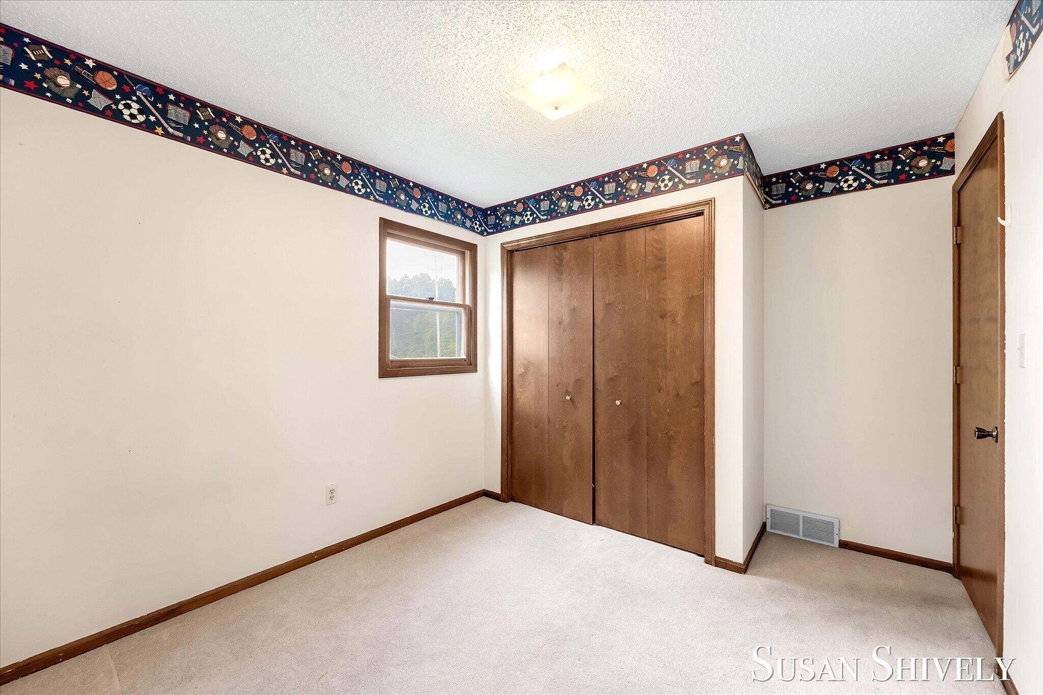 2659 Bryanwood Drive NW Grand Rapids MI 49544