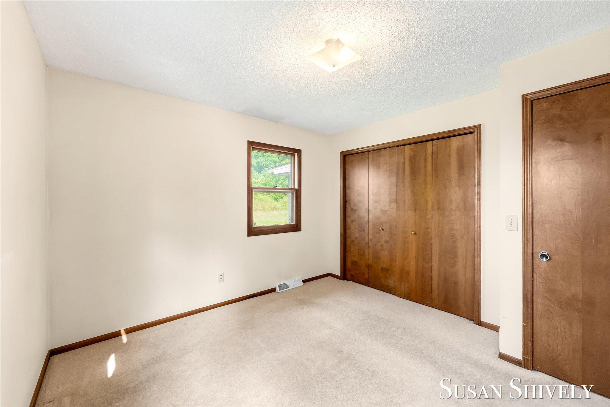 2659 Bryanwood Drive NW Grand Rapids MI 49544