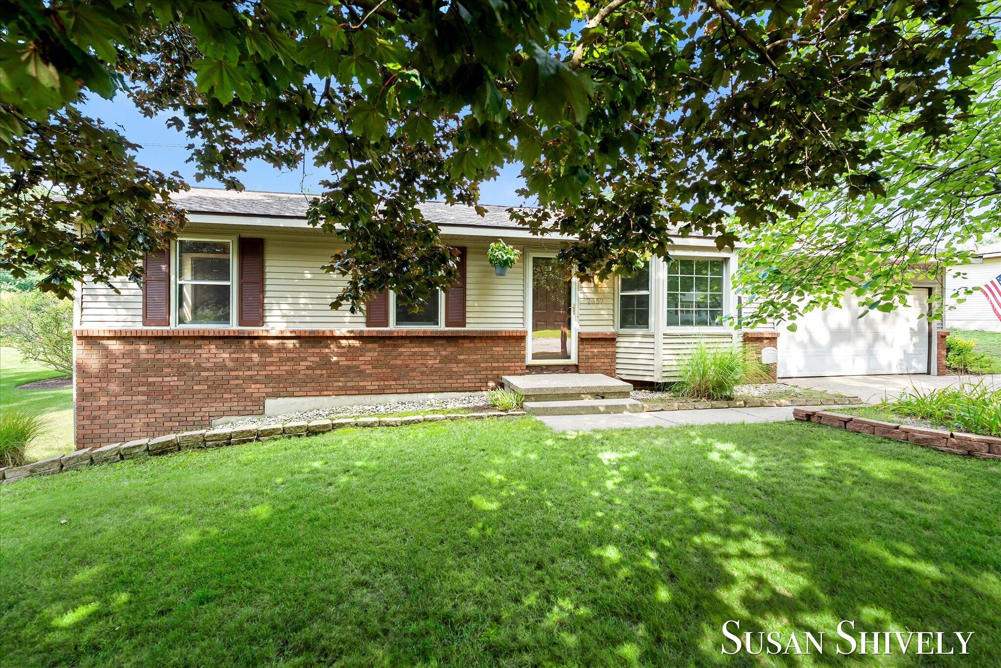 2659 Bryanwood Drive NW Grand Rapids MI 49544
