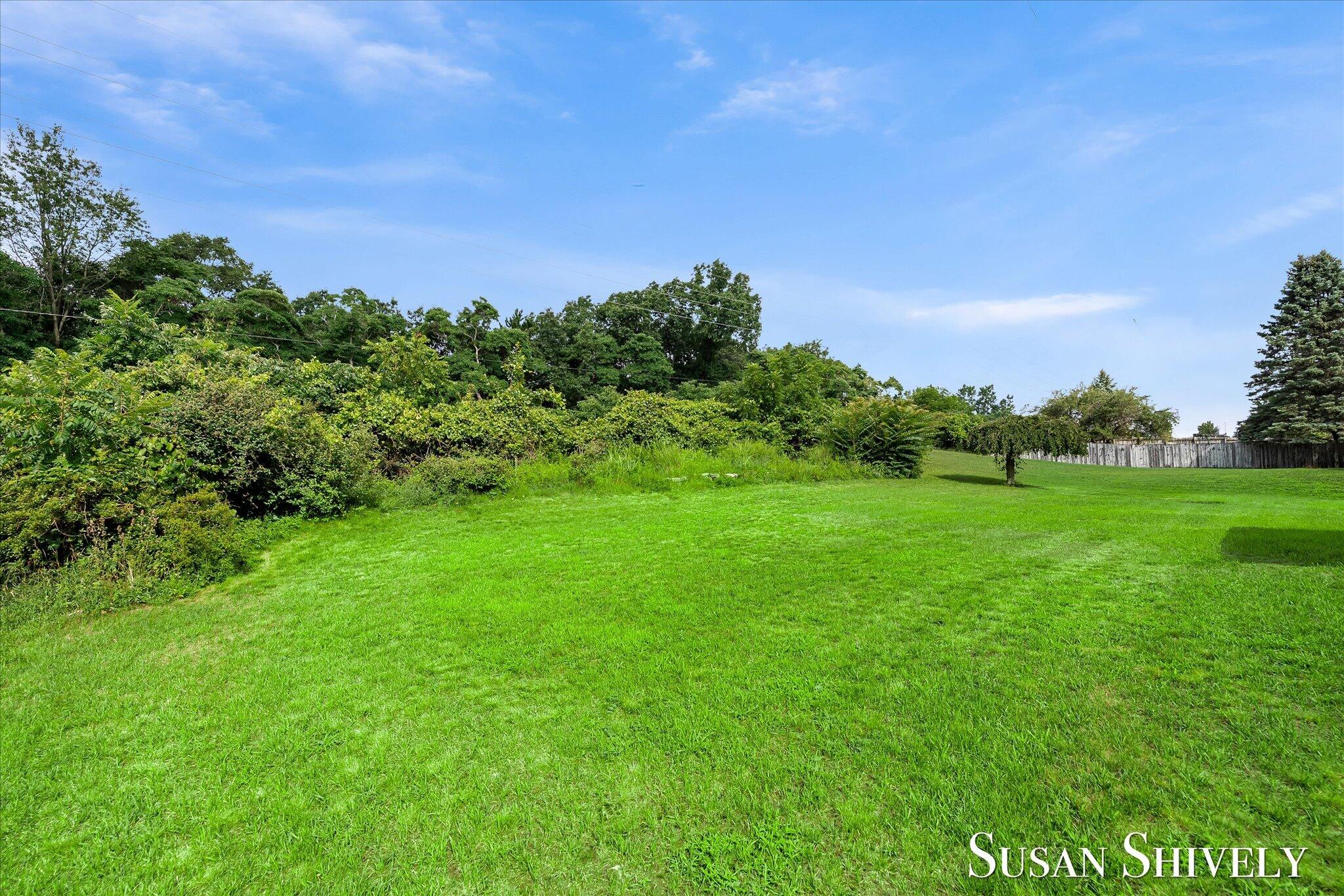 2659 Bryanwood Drive NW Grand Rapids MI 49544