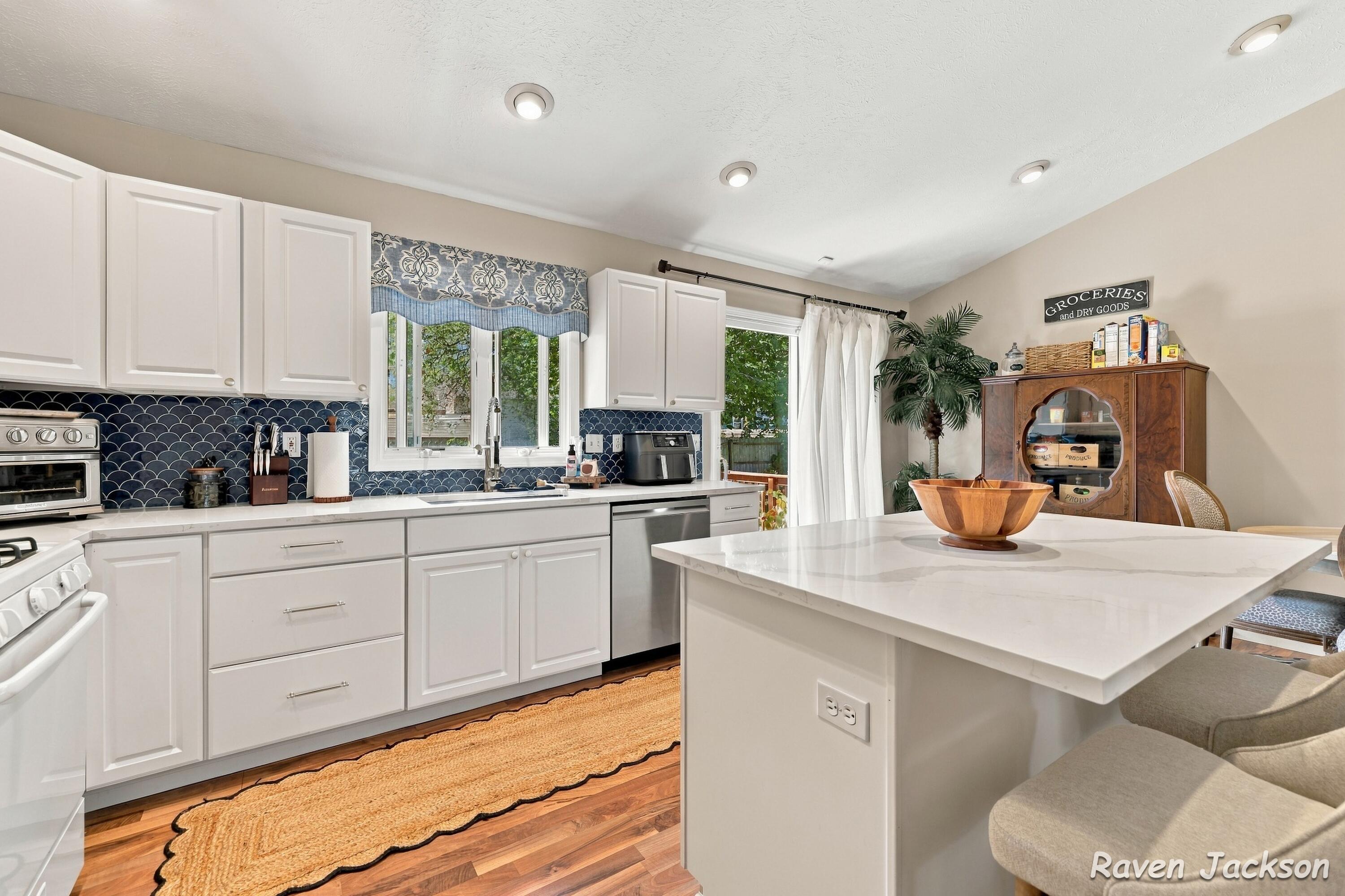 2487 Greenwood Street Muskegon MI 49441