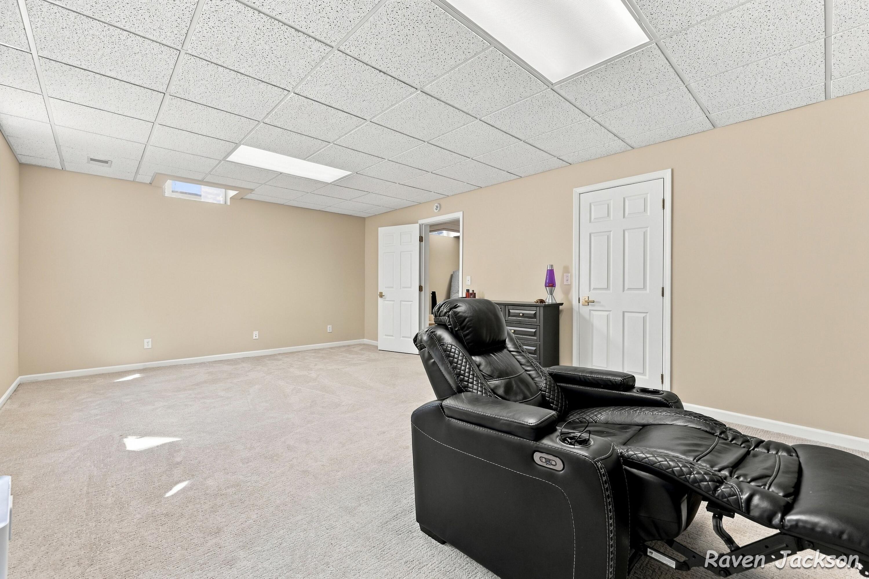 2487 Greenwood Street Muskegon MI 49441