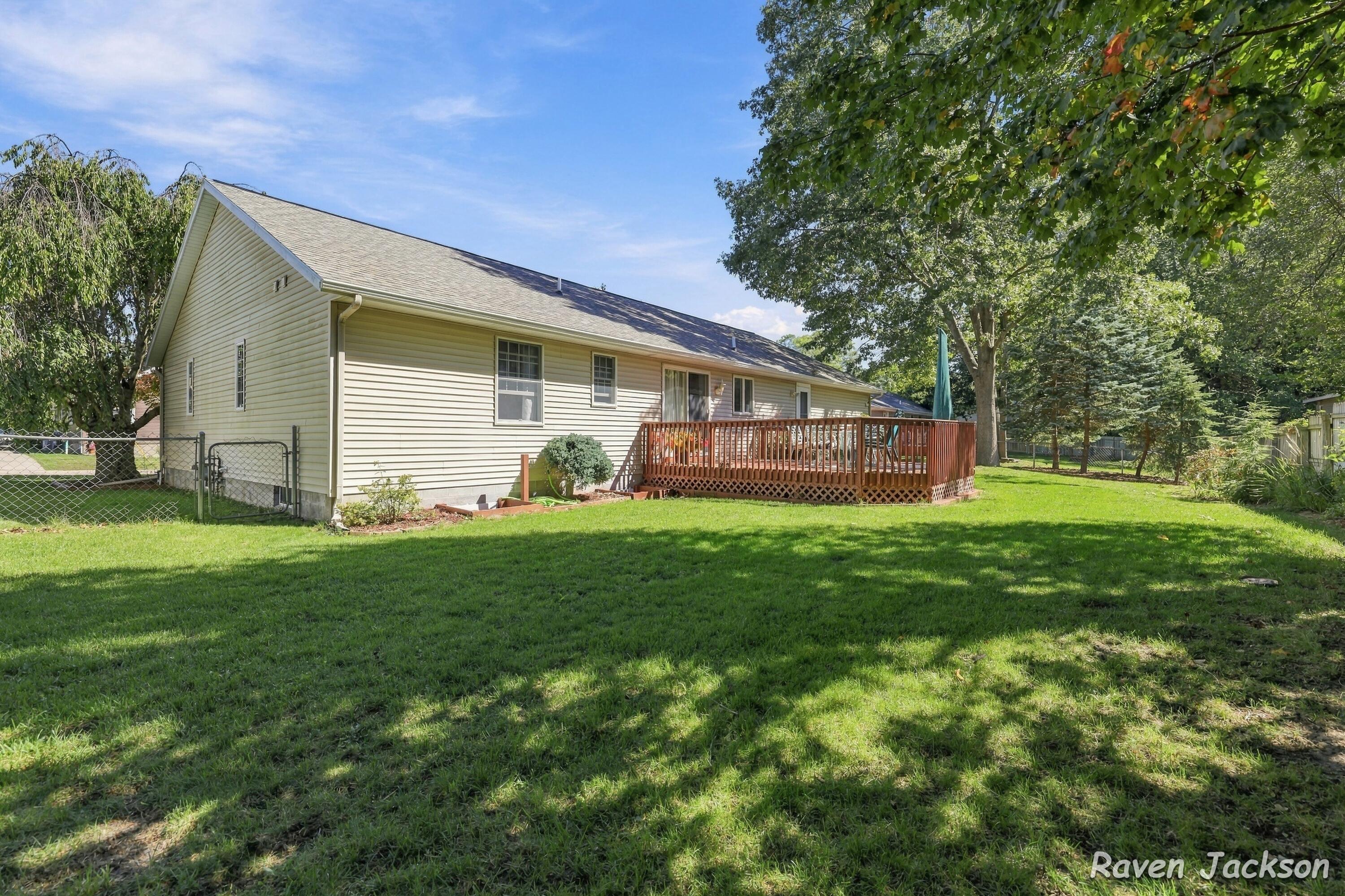 2487 Greenwood Street Muskegon MI 49441