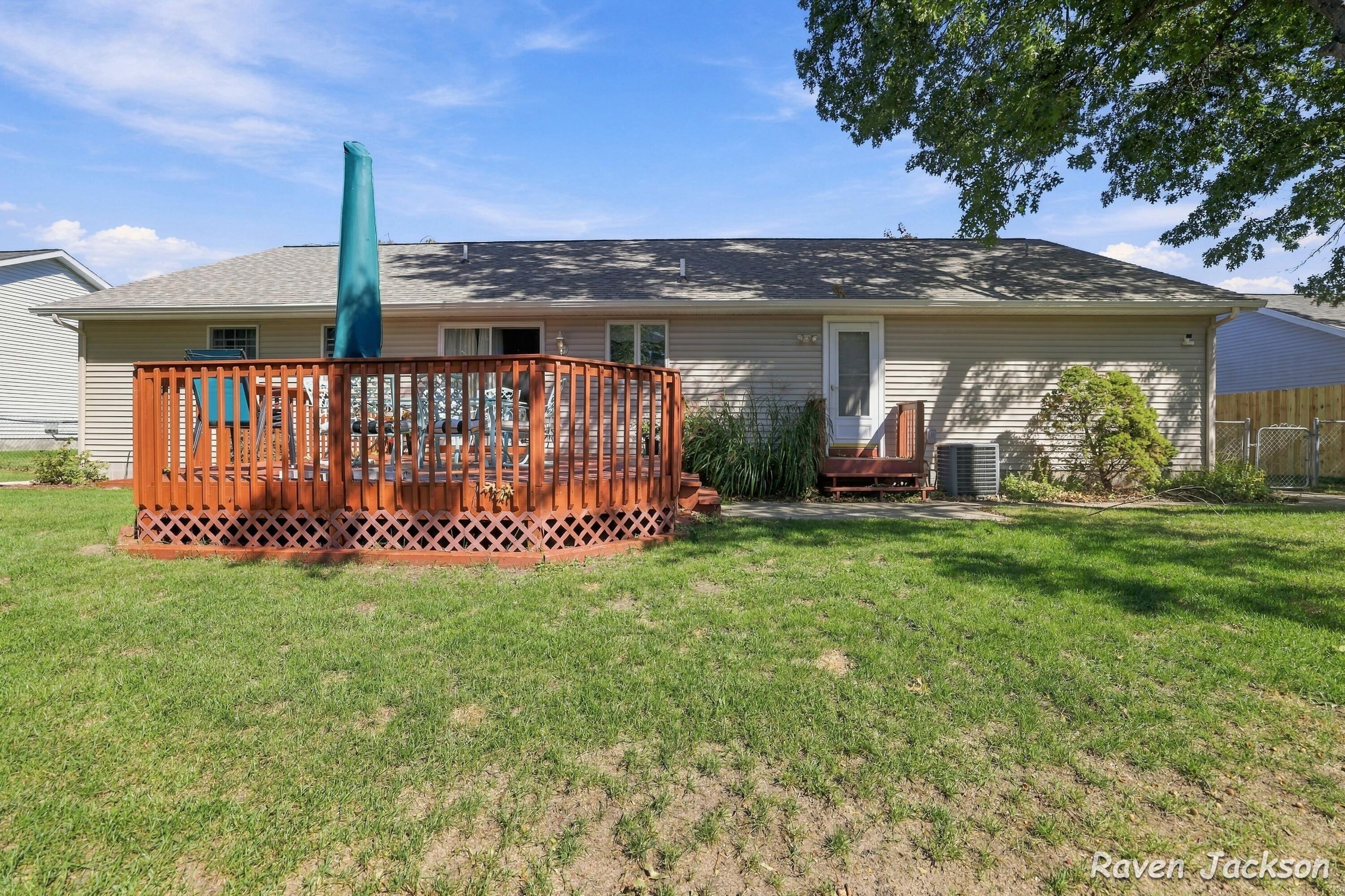 2487 Greenwood Street Muskegon MI 49441