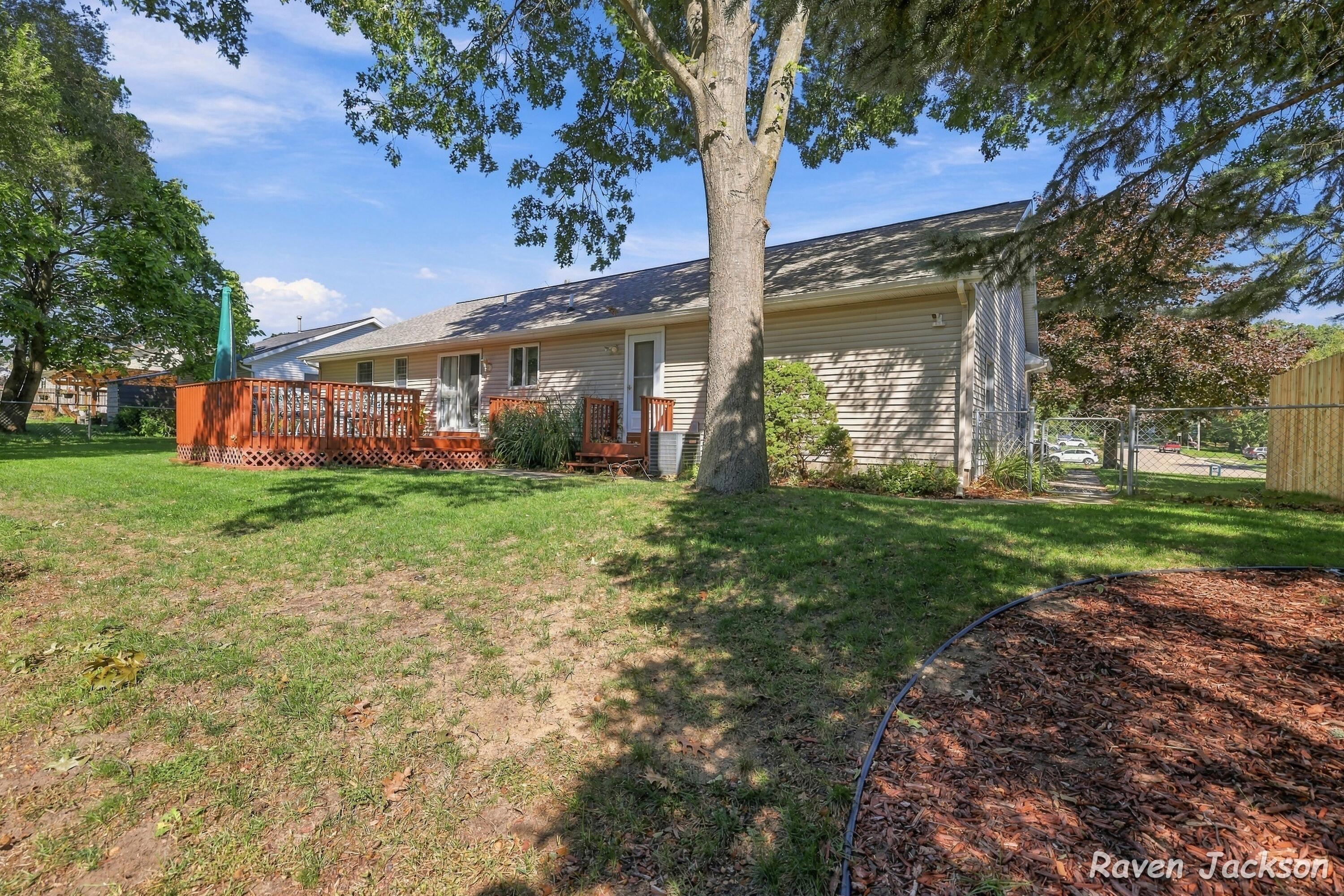 2487 Greenwood Street Muskegon MI 49441