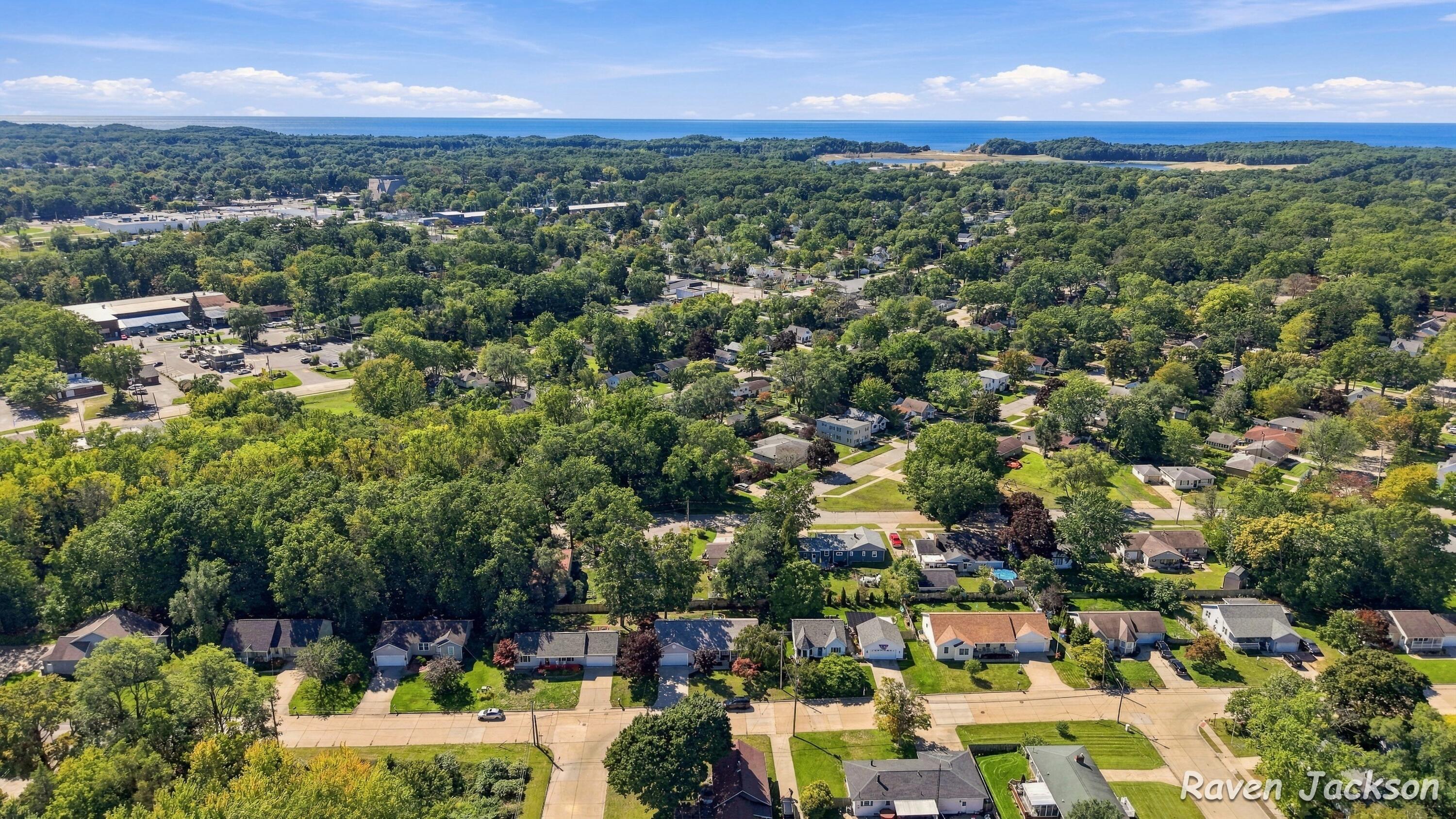 2487 Greenwood Street Muskegon MI 49441
