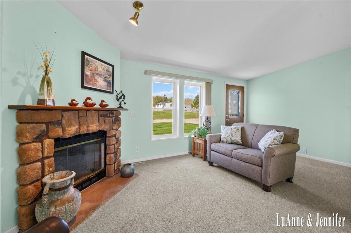 10260 Swem Street NE Rockford MI 49341