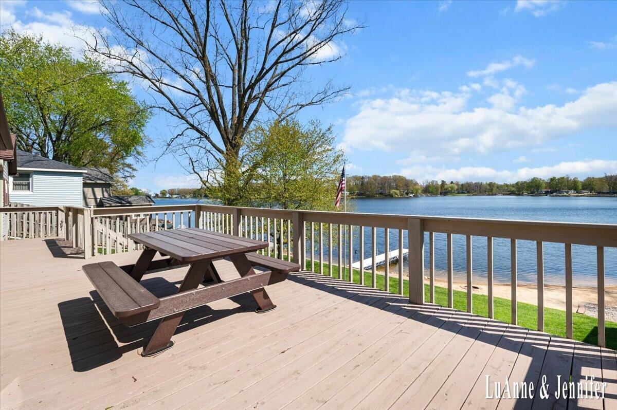 10260 Swem Street NE Rockford MI 49341
