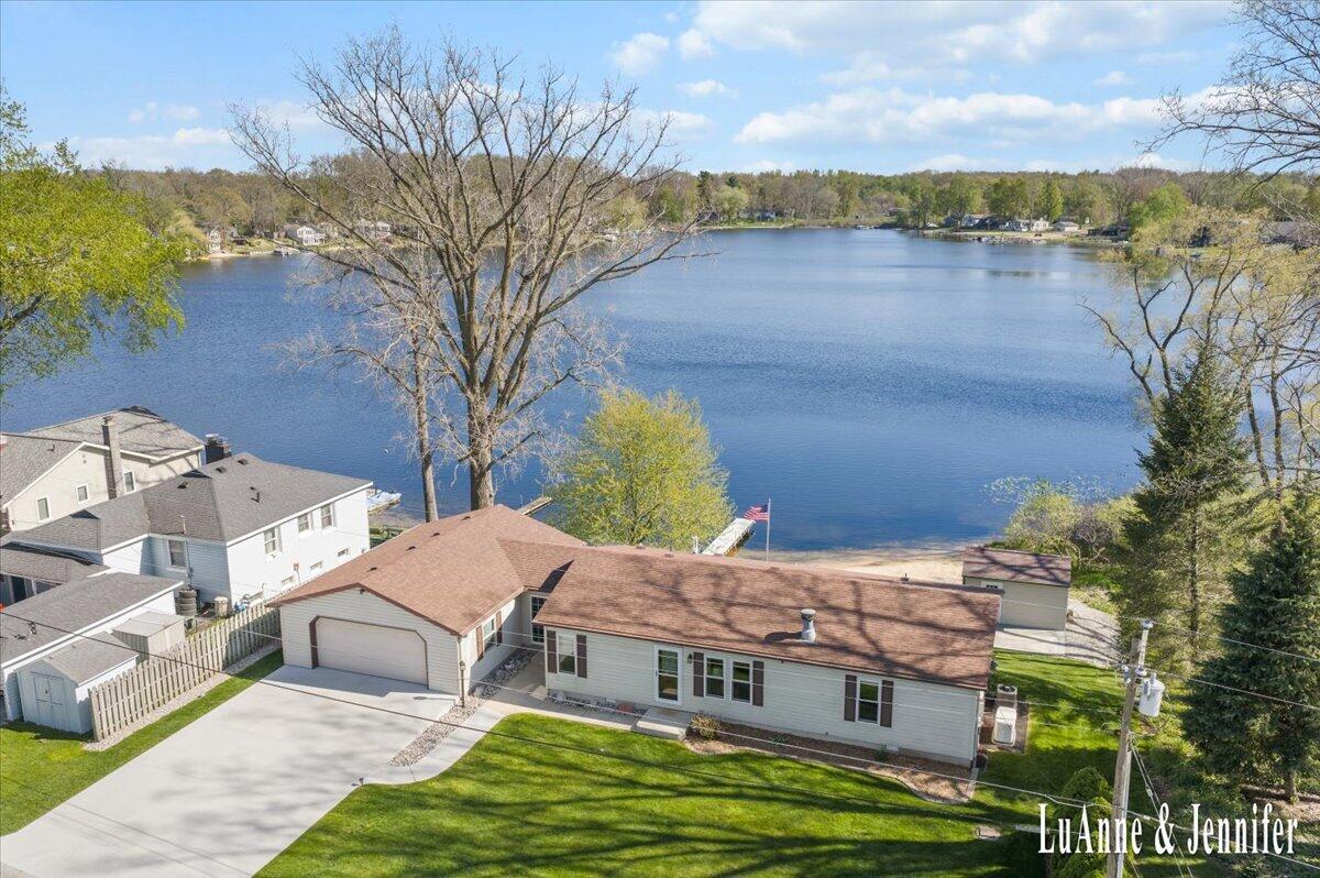 10260 Swem Street NE Rockford MI 49341